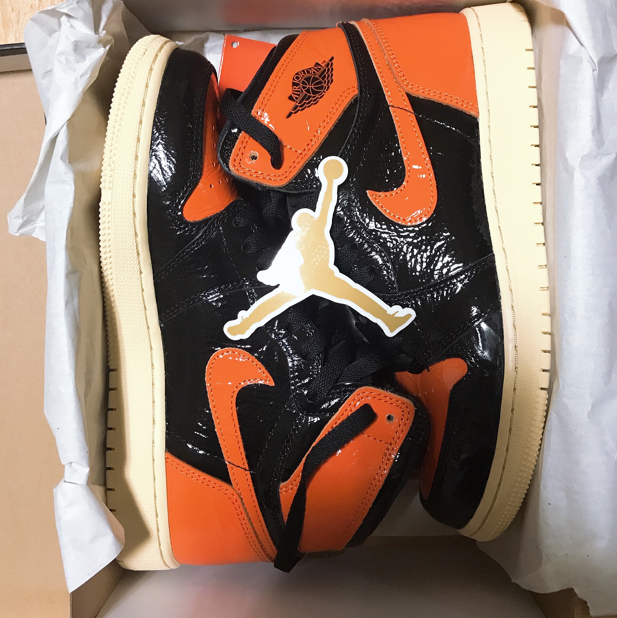 Jordan 1 Retro High Shattered Backboard 3.0, (GS) Jordan 1 Retro High OG Shattered Backboard 3.0 착용 스타일
