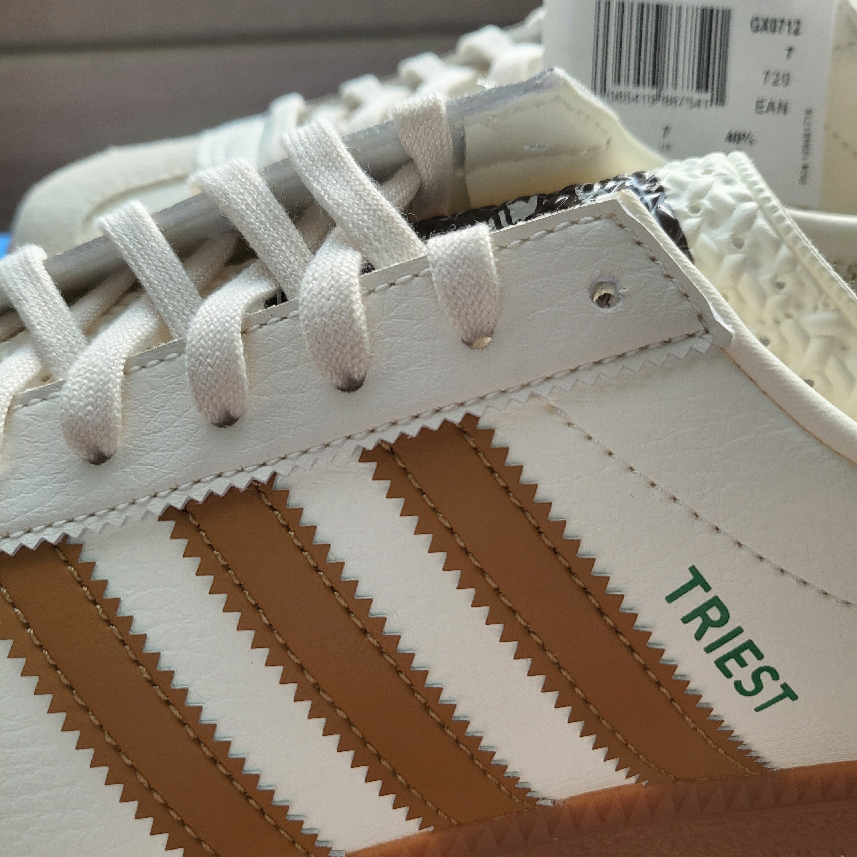 Adidas City Series Triest Cream White 착용 스타일 - 4