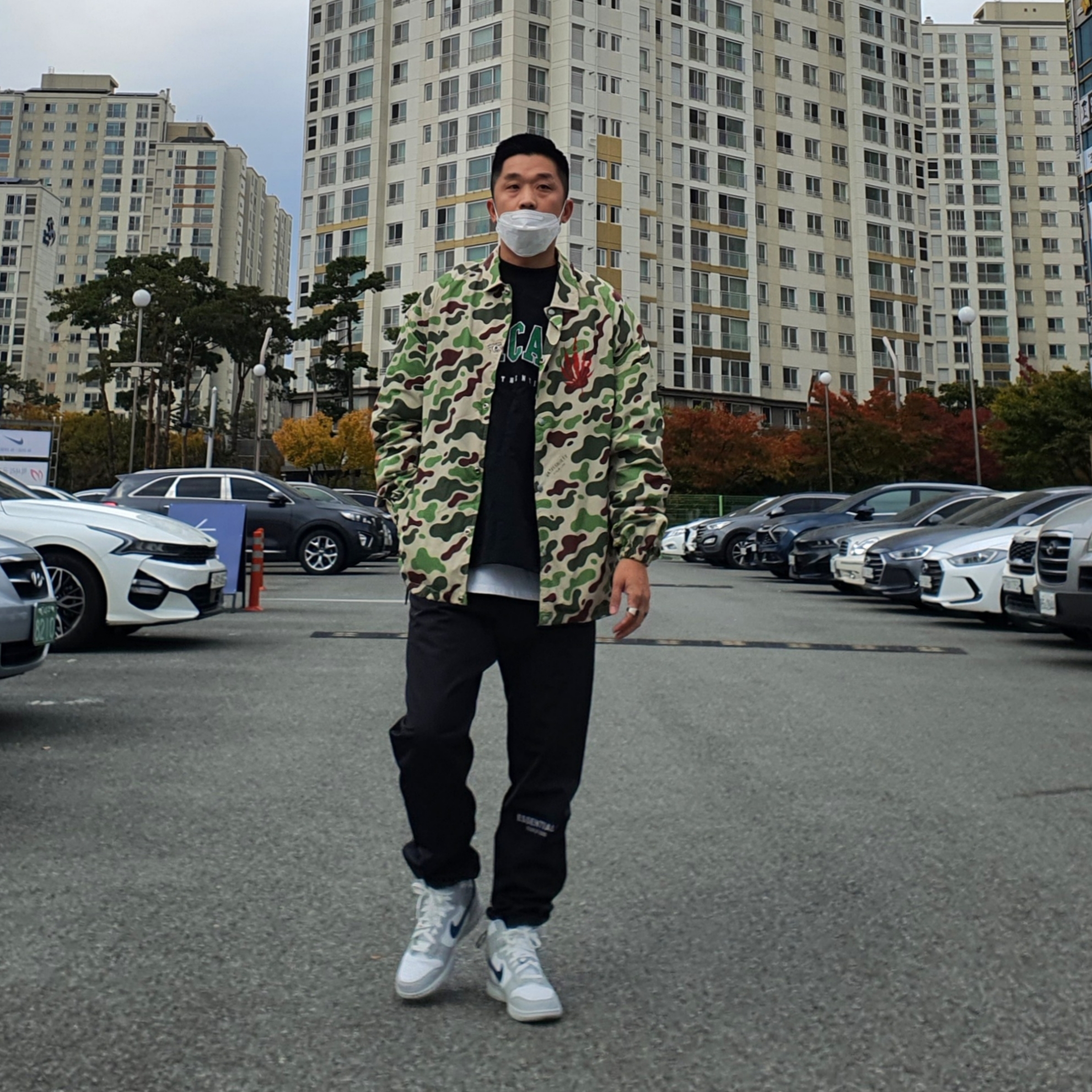 (W) Nike Dunk High Ring Bling, Essentials Track Pants Black - 20FW 착용 스타일 - 1