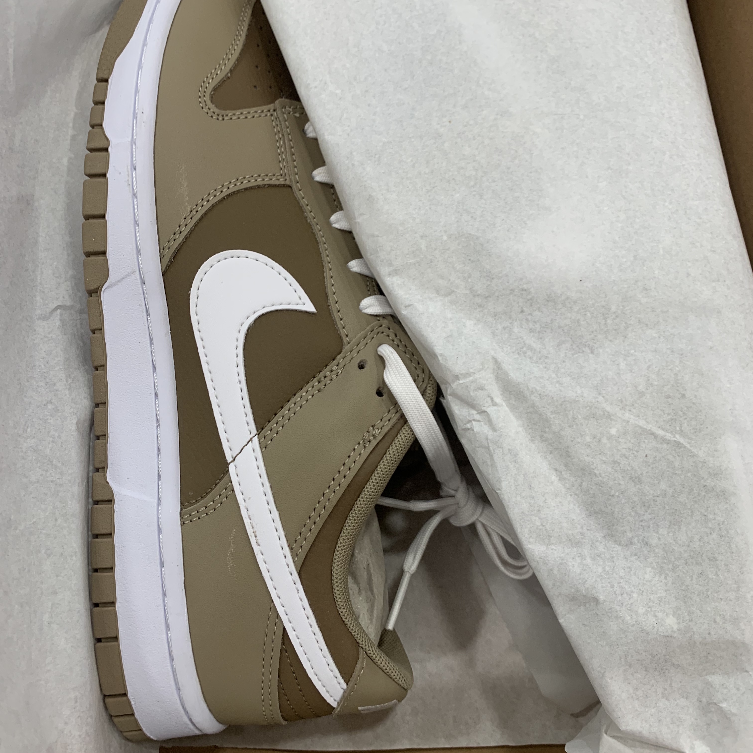 Nike Dunk Low Retro Khaki Hazel Rush 착용 스타일 - 2