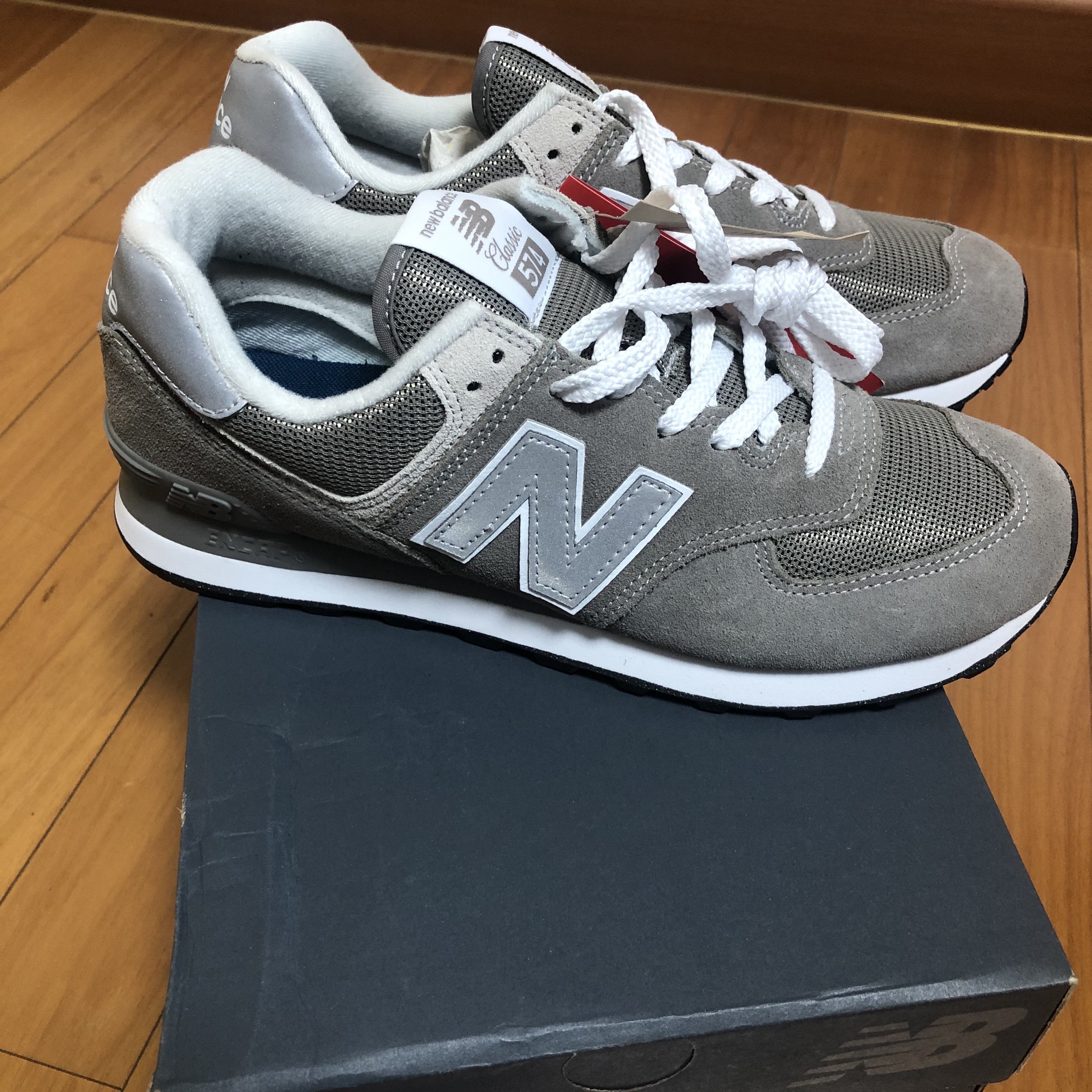 New Balance 574 Grey - D Standard 착용 스타일