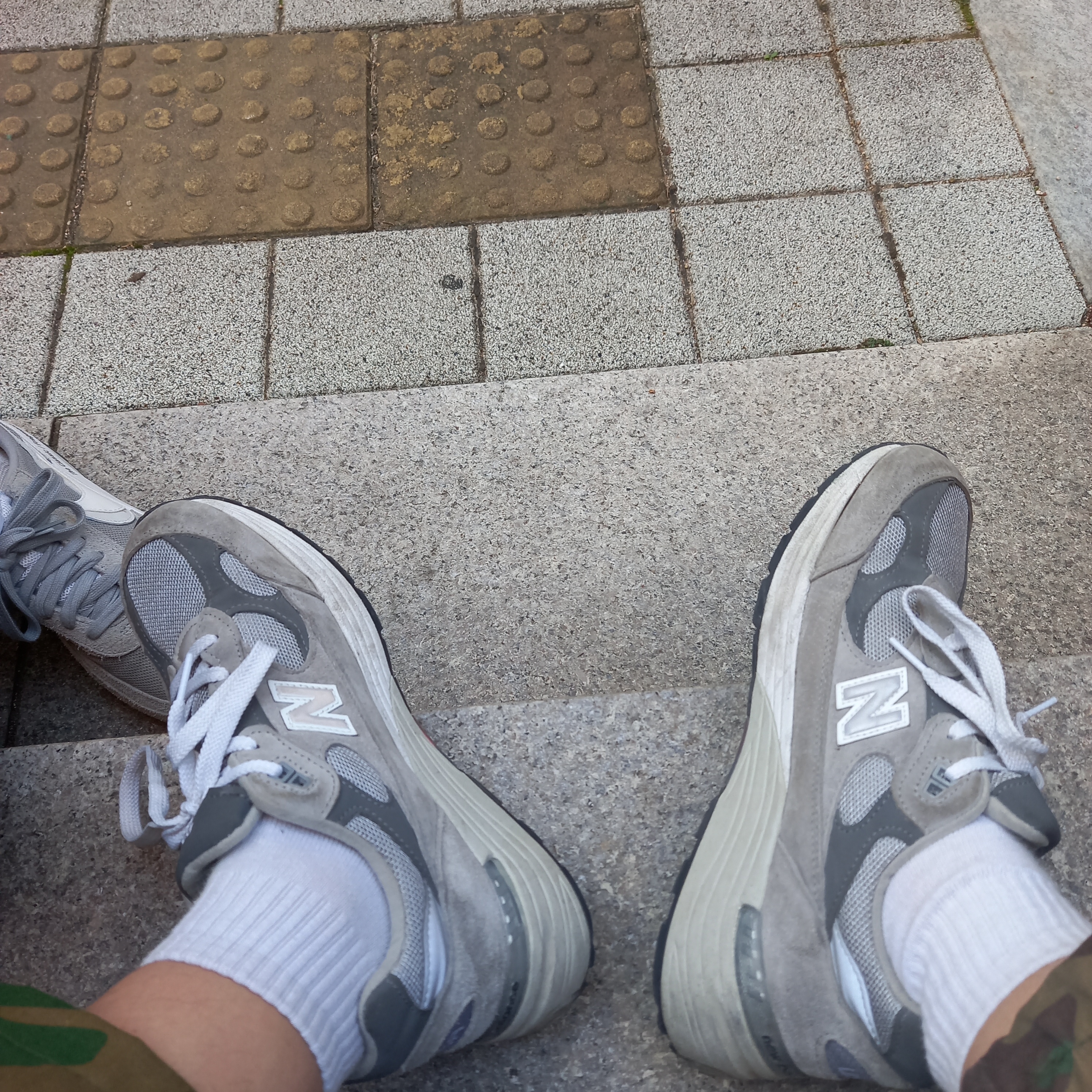 New Balance 992 Made in USA Grey - D Standard 착용 스타일