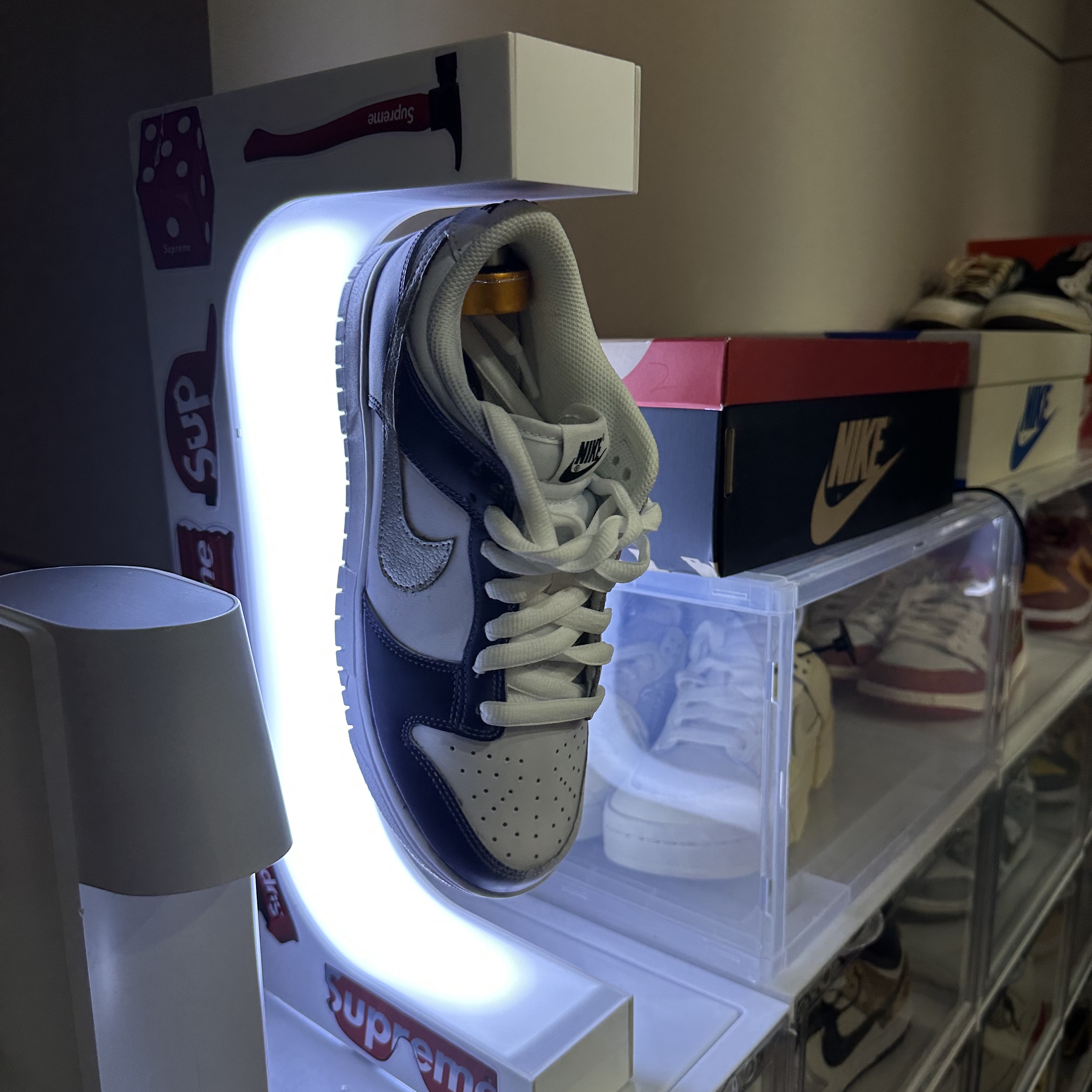 (W) Nike Dunk Low SE Primal White, Nike Dunk Low Retro Black 착용 스타일 - 4