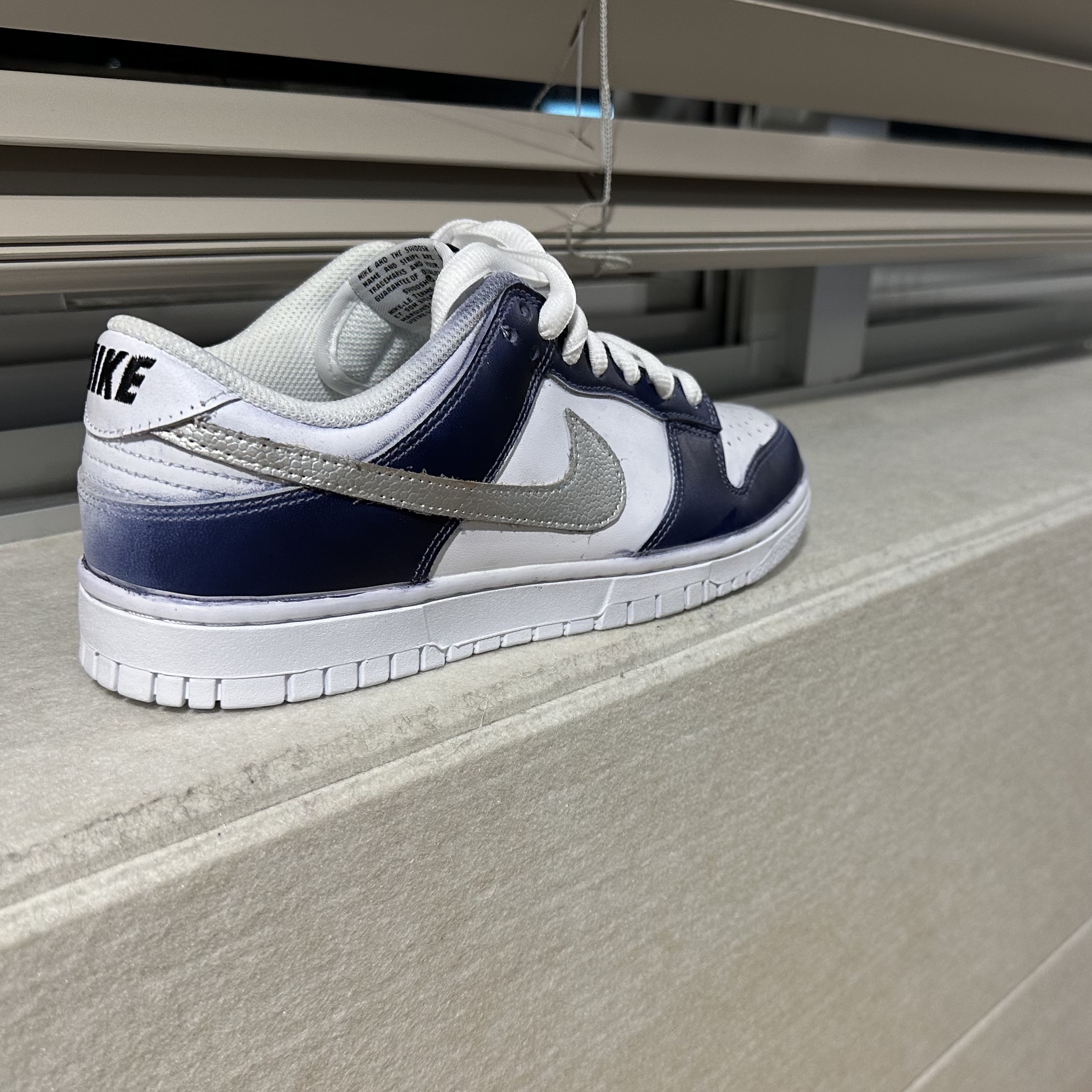 (W) Nike Dunk Low SE Primal White, Nike Dunk Low Retro Black 착용 스타일 - 1