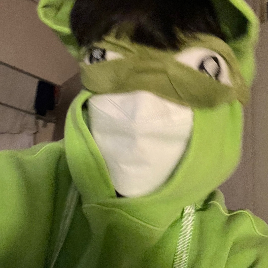 IAB Studio Pigment Hoodie & Sack Apple Green 착용 스타일 - 2