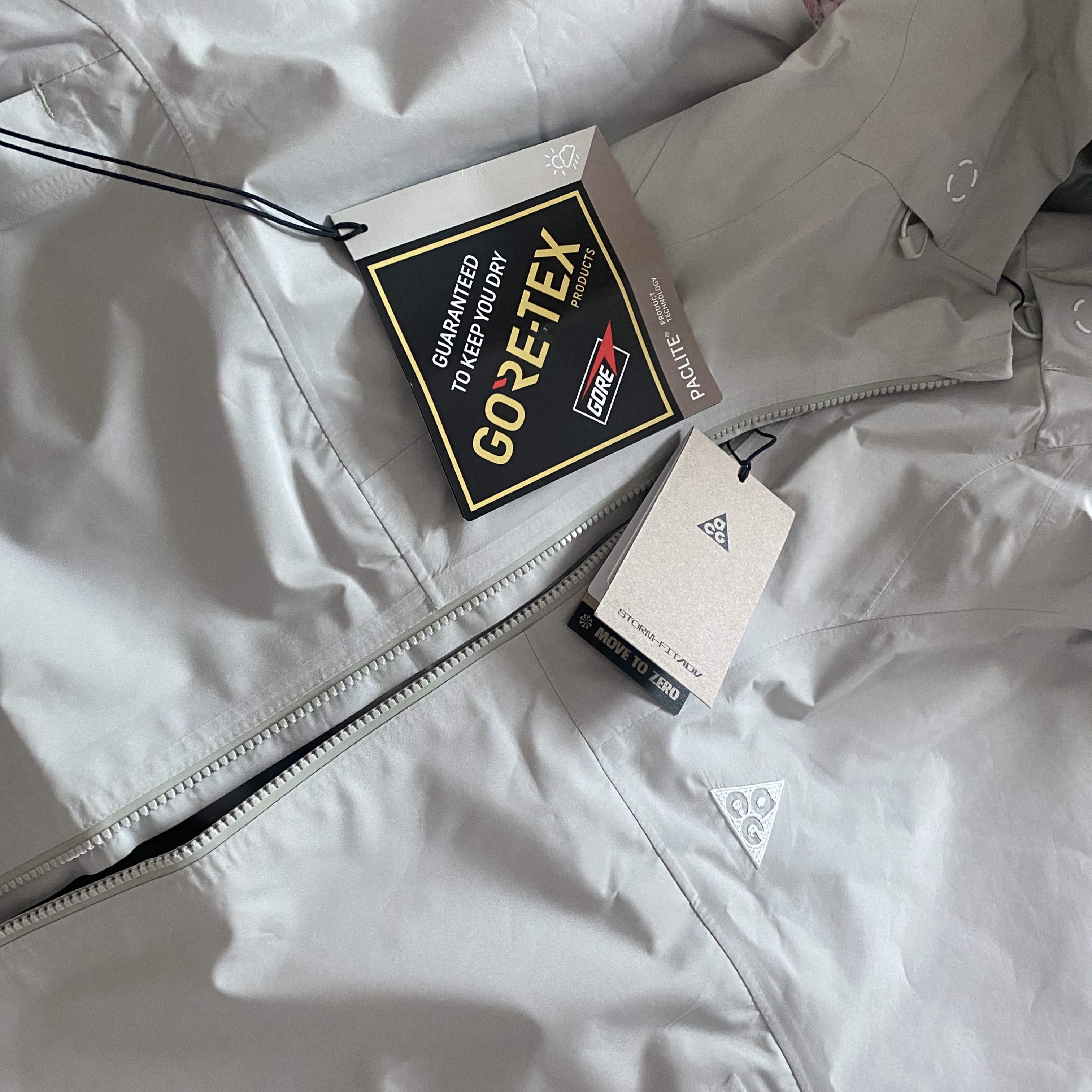 Nike ACG Storm-Fit ADV Chain of Craters Jacket Light Stone - Asia 착용 스타일 - 1