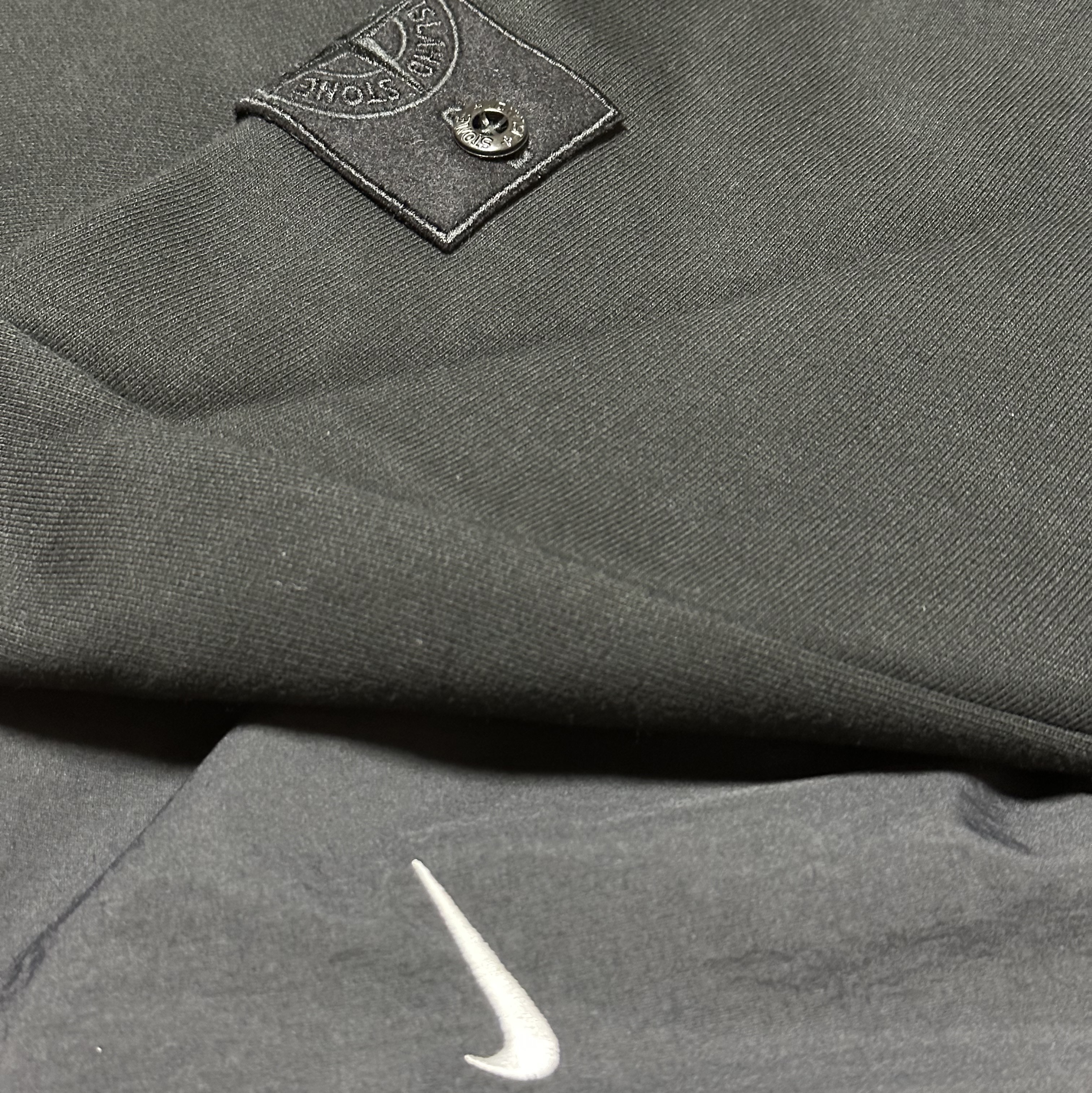 Nike NRG Solo Swoosh Woven Track Jacket Black - Asia, Stone Island 633F3 Ghost Piece Cotton Jersey Crewneck Sweatshirt Black - 22FW 착용 스타일