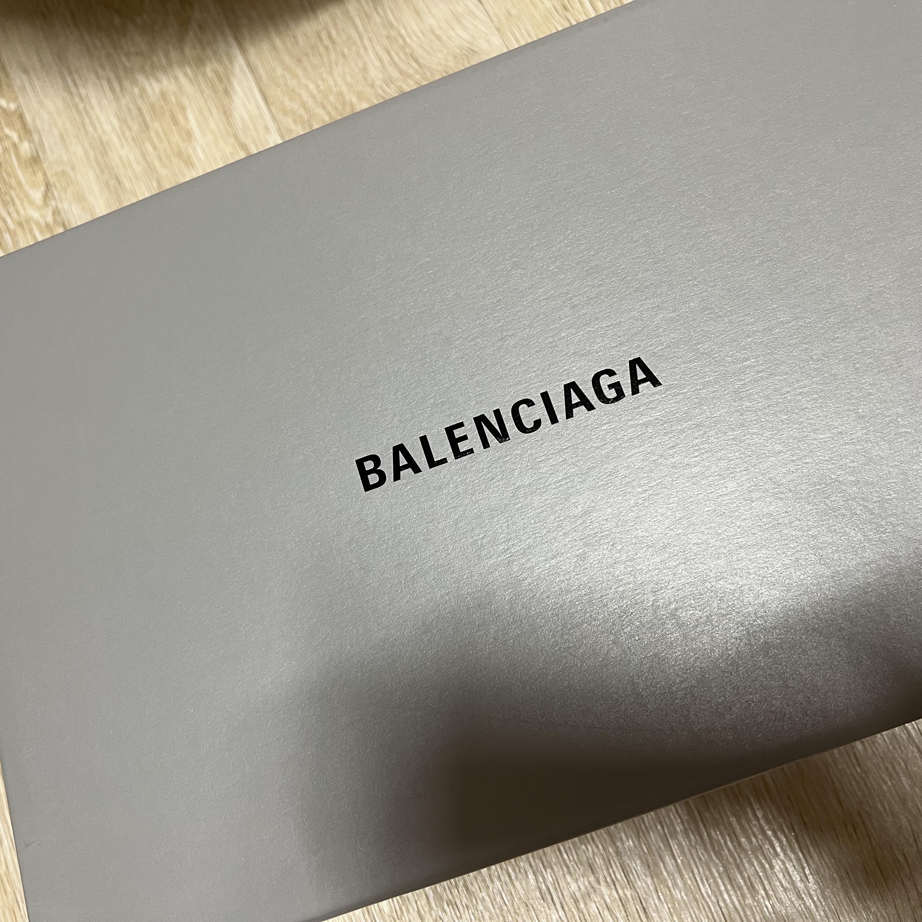 (W) Balenciaga Speed Trainer Black White 2021/2022 착용 스타일 - 3