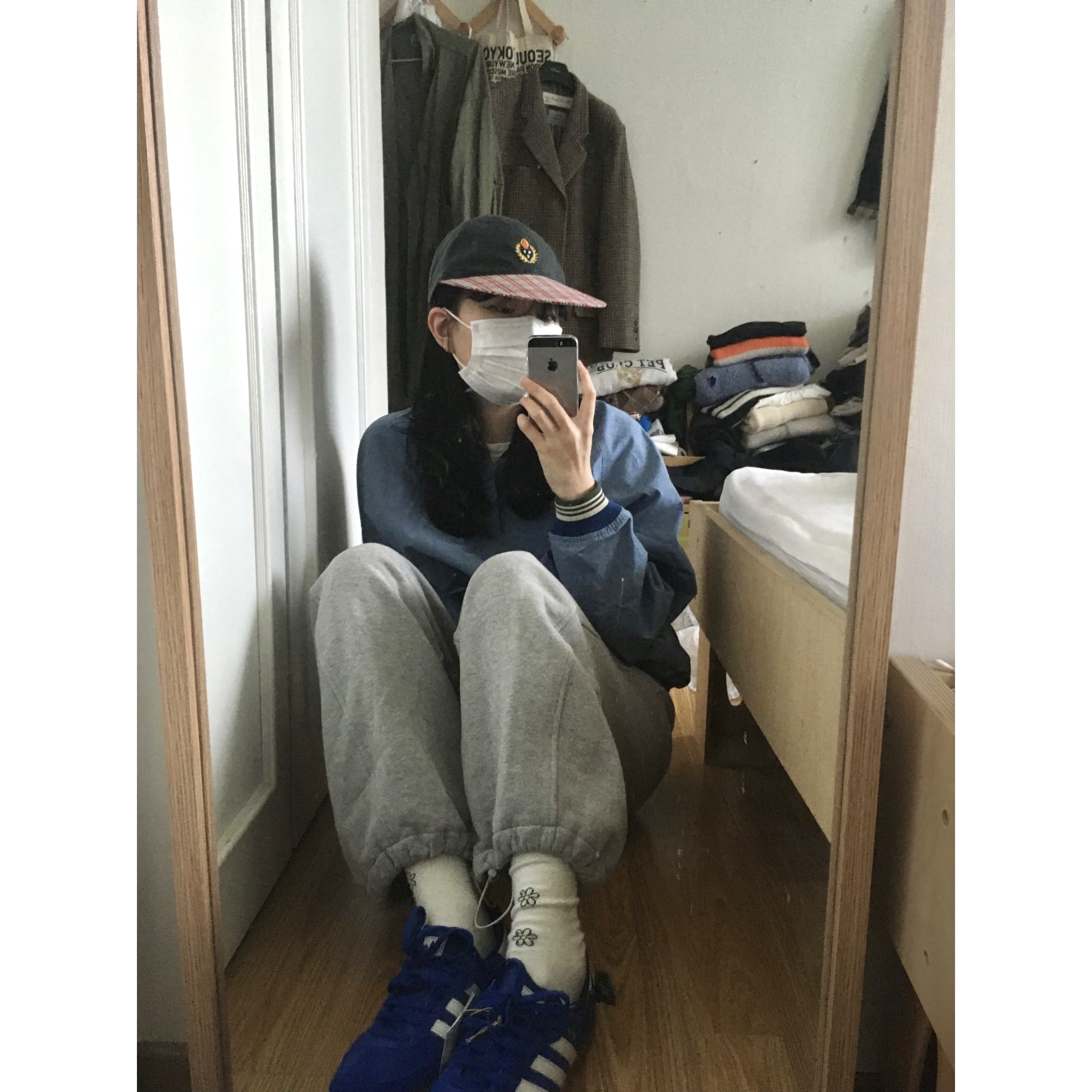 Adidas Samba OG Royal Blue, Adidas Samba OG Orange Rush 착용 스타일 - 1