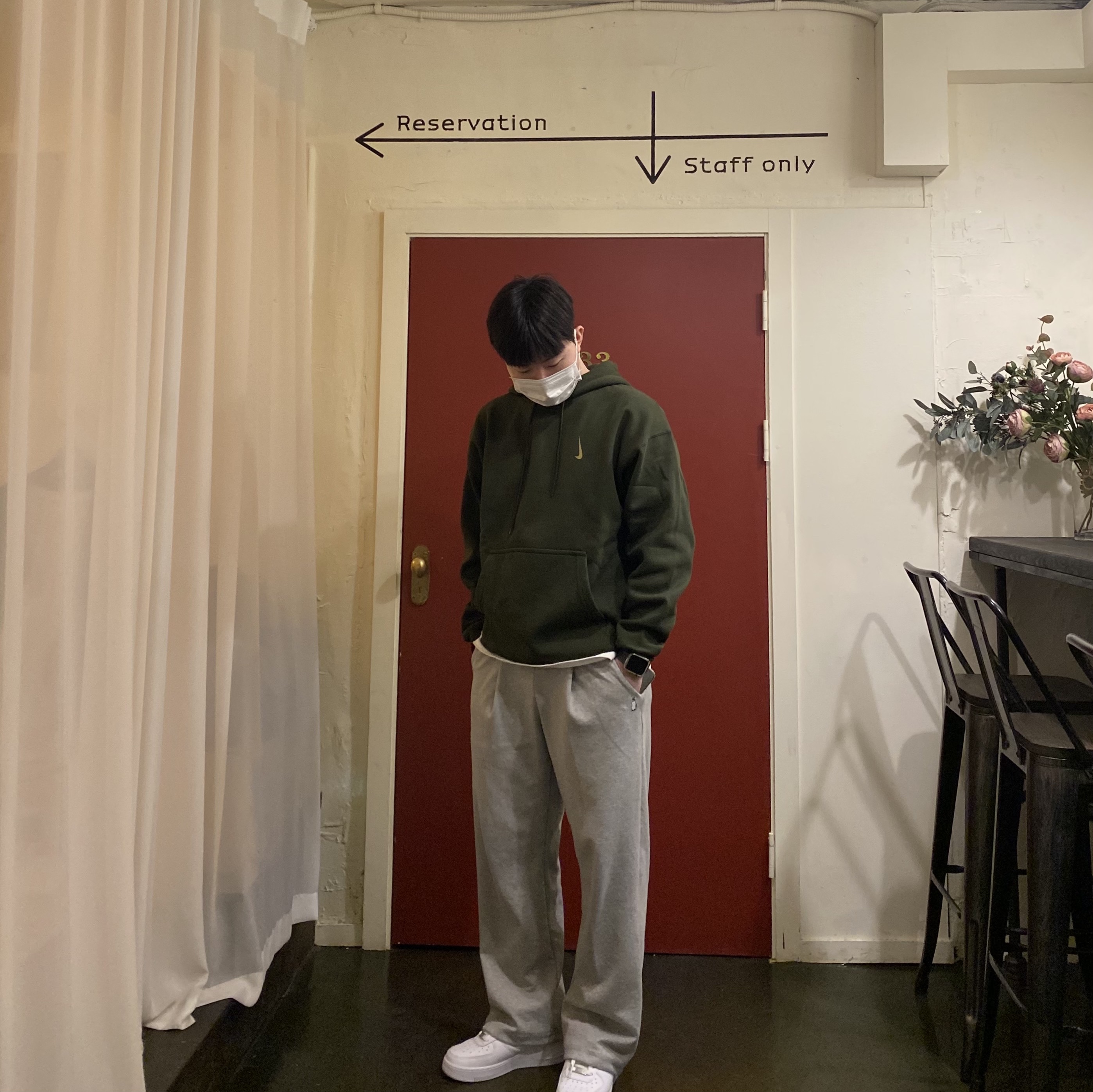 Nike x Billie Eilish NRG Fleece Hoodie Sequoia - Asia, Nike Air Force 1 '07 Low White 착용 스타일