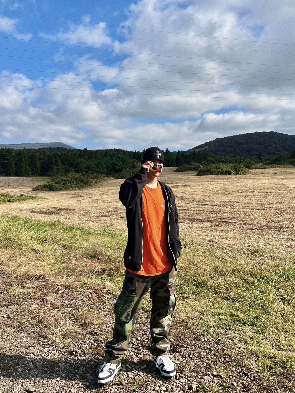 Chrome Hearts Horseshoe Floral Fleece Zip-Up Hoodie Black, Louis Vuitton LV Trainer Sneakers Monogram Denim Black 착용 스타일 - 1