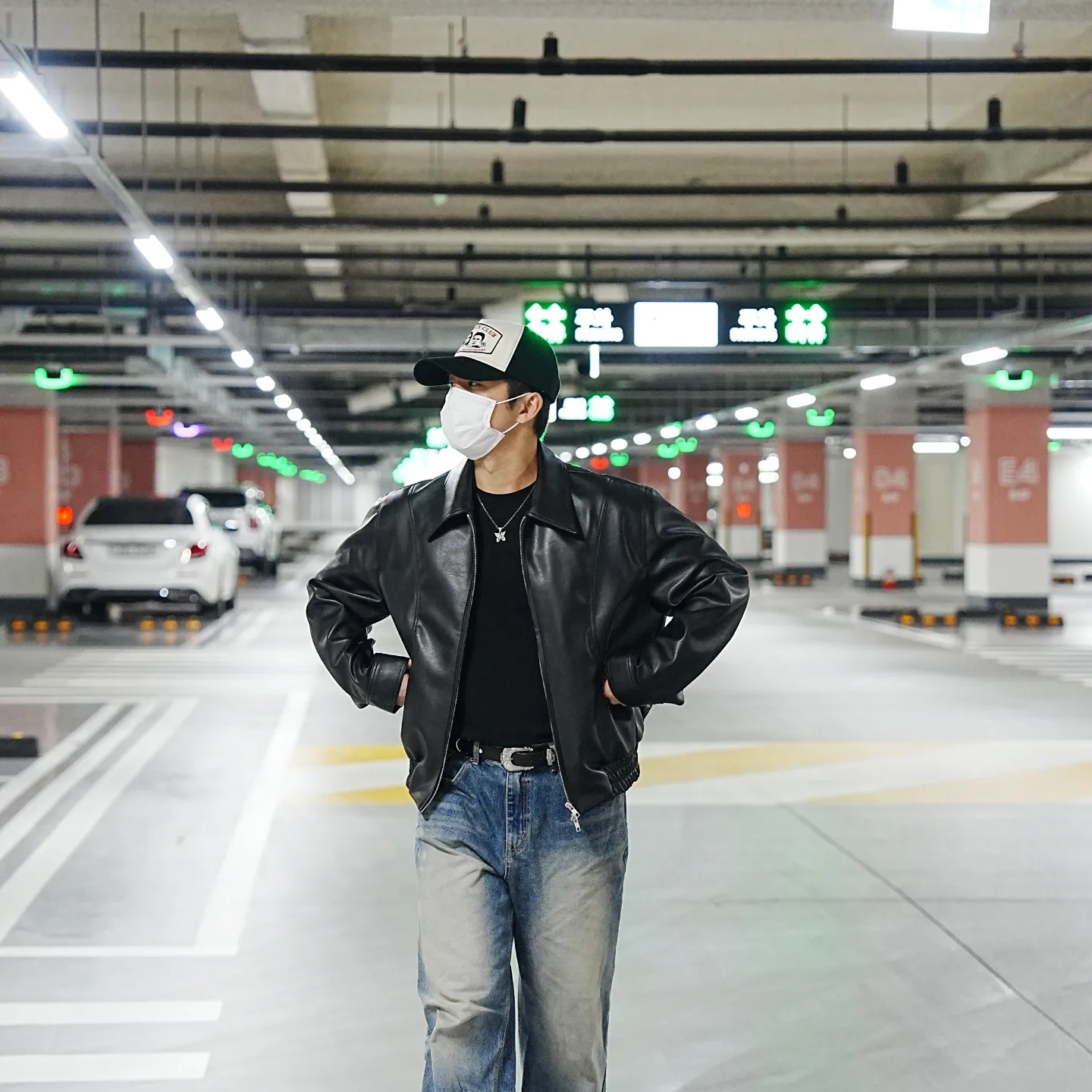 Nike x Supreme Shox Ride 2 SP Black 착용 스타일 - 4