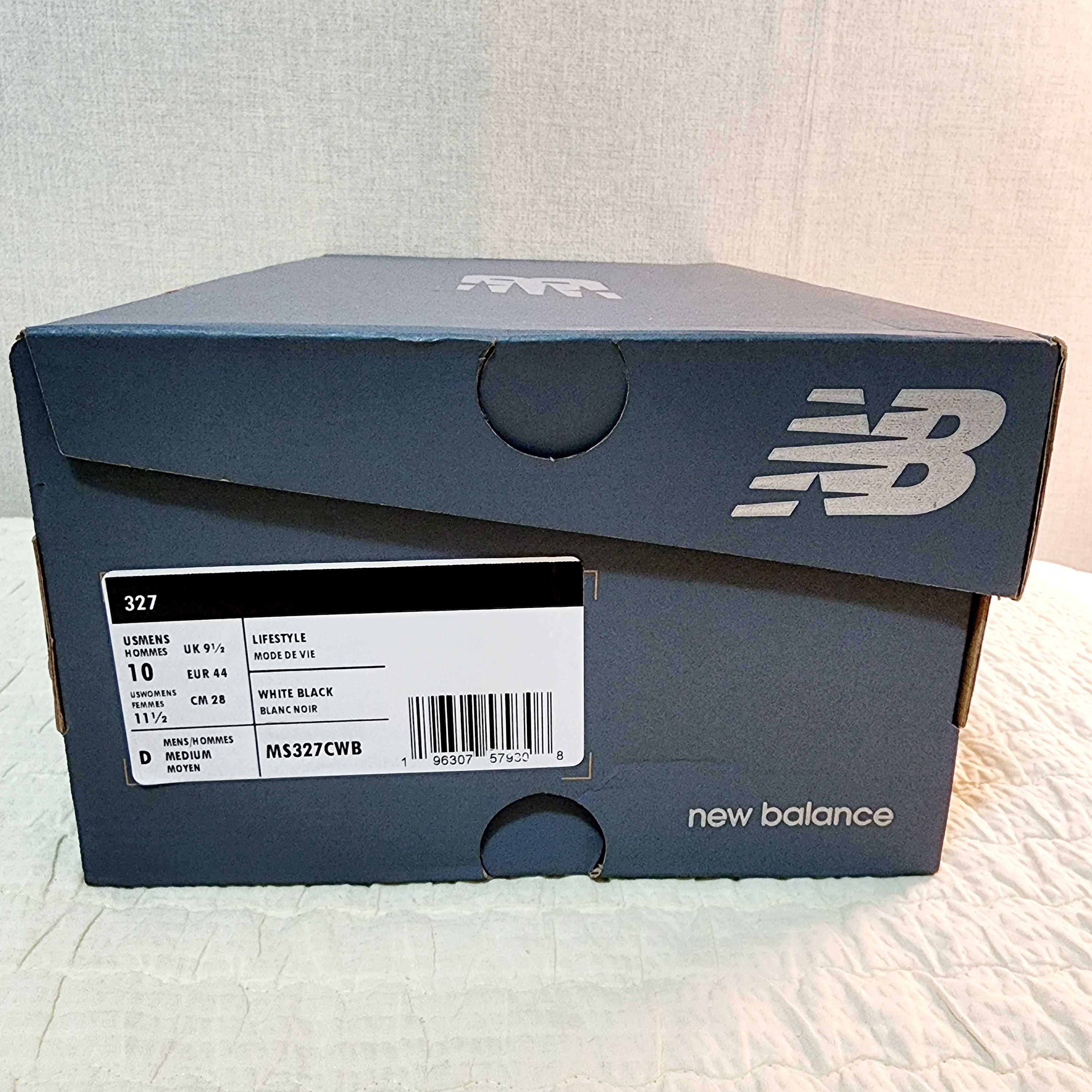 New Balance 327 White Black 착용 스타일 - 5