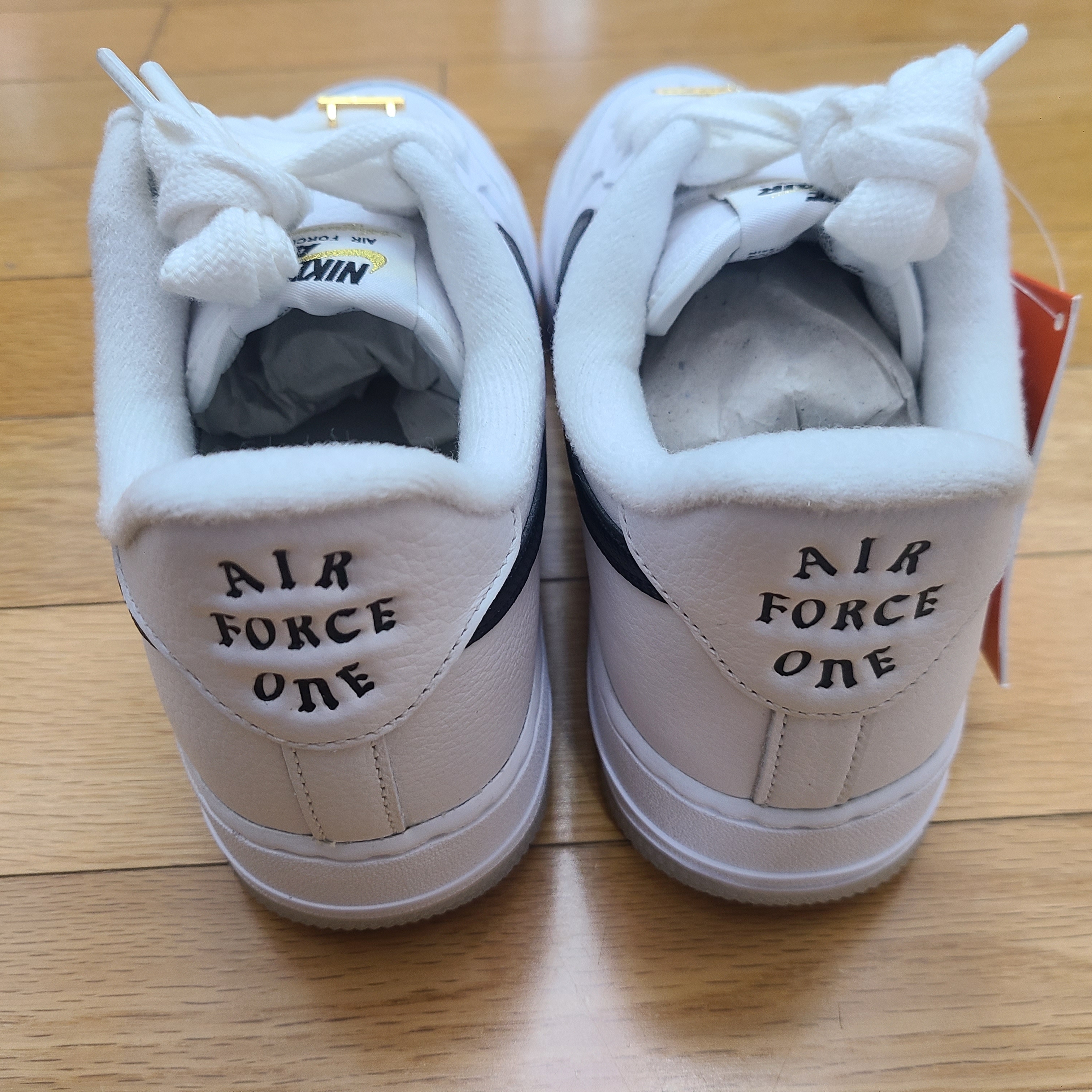 Nike Air Force 1 '07 PRM Bronx Origins 착용 스타일 - 2