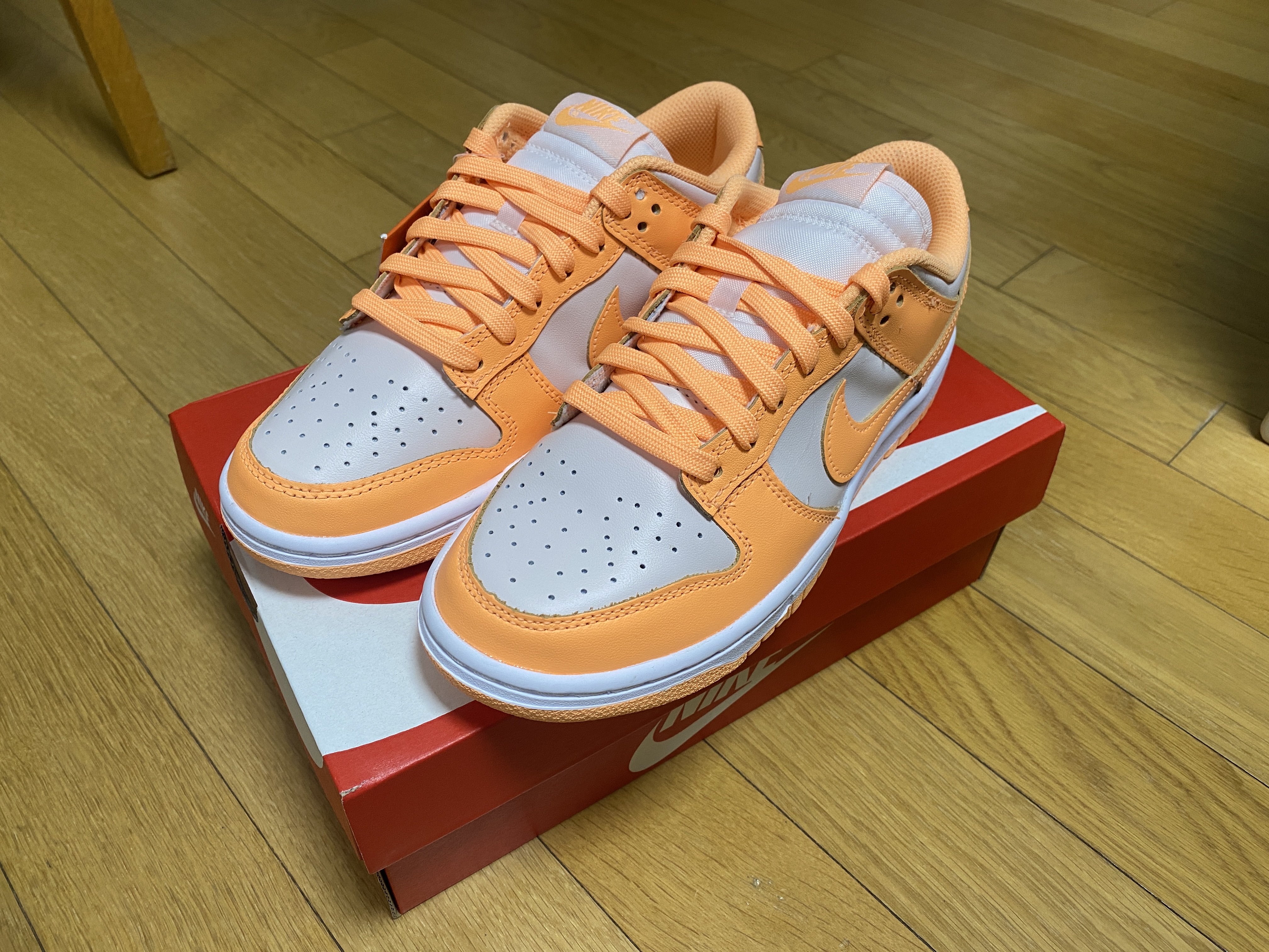 (W) Nike Dunk Low Peach Cream 착용 스타일
