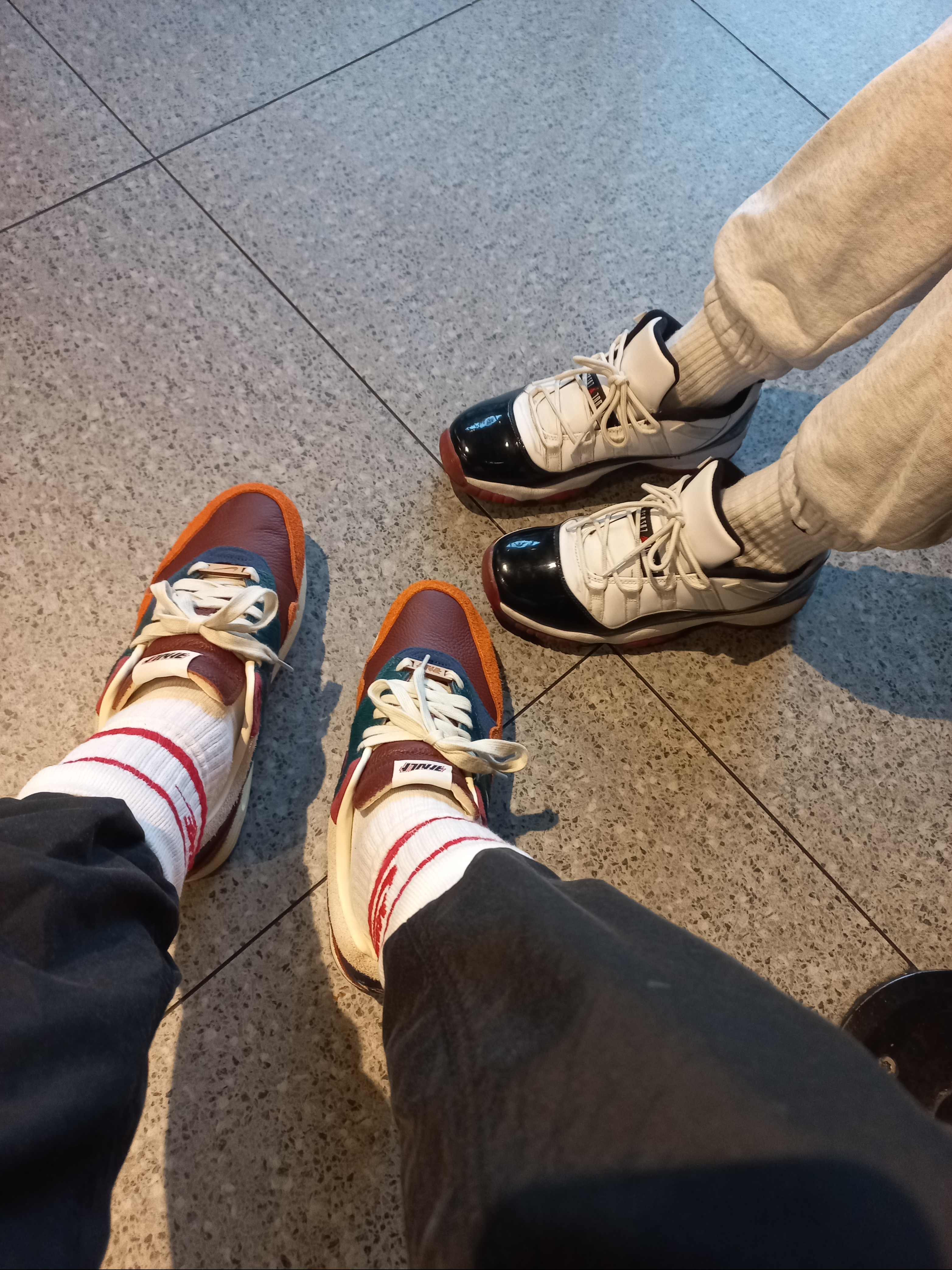 Jordan 11 Retro Low Concord Bred, (GS) Jordan 11 Retro Low Concord Bred 착용 스타일
