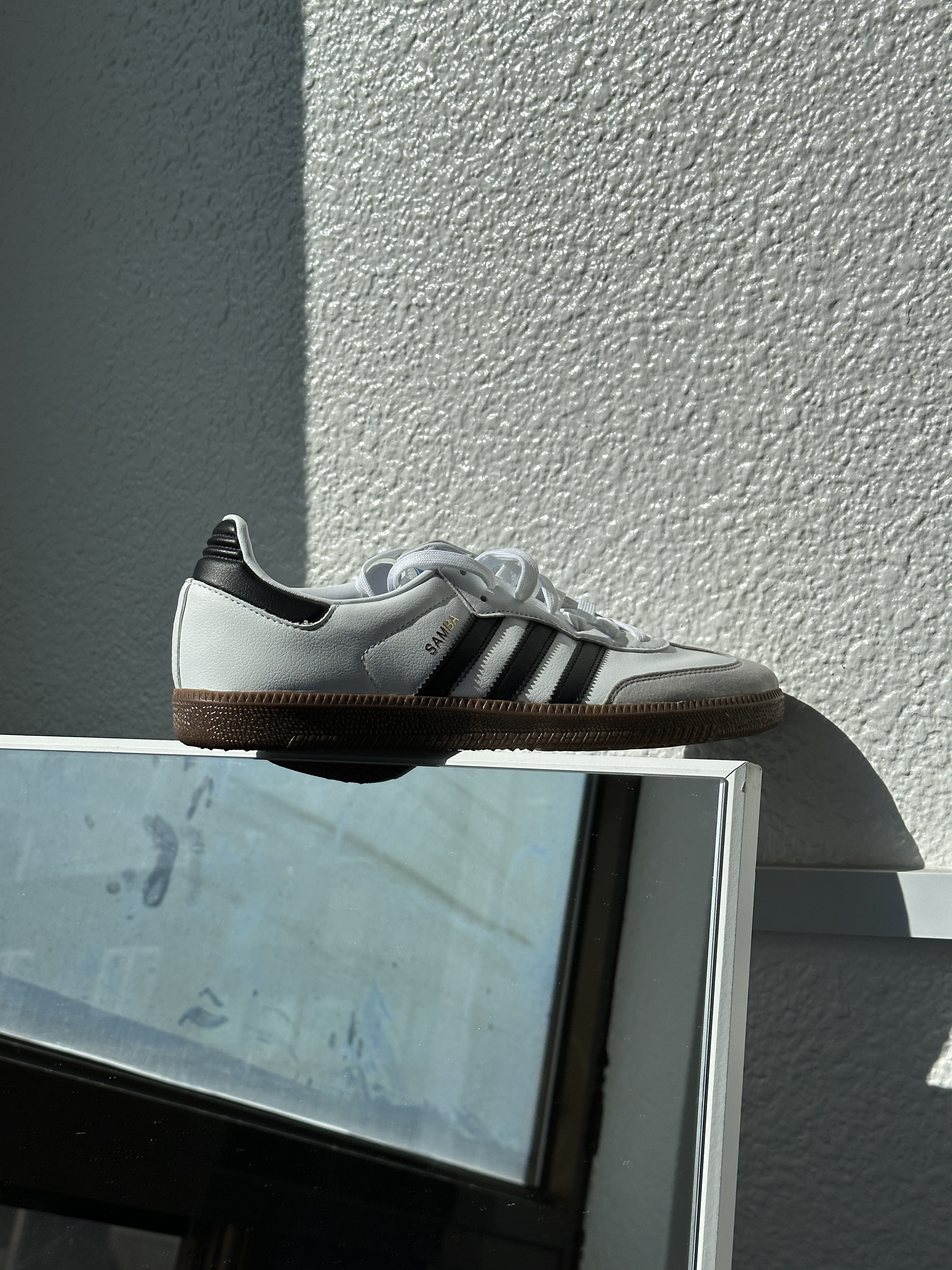 Adidas Samba Vegan White Black 착용 스타일 - 2