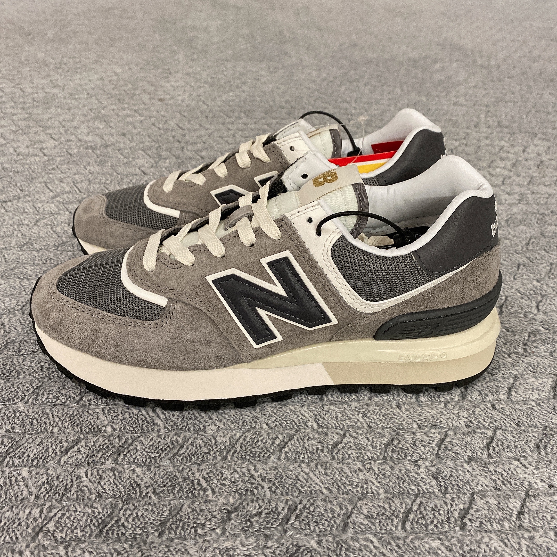 New Balance 574 Legacy Grey 착용 스타일 - 3