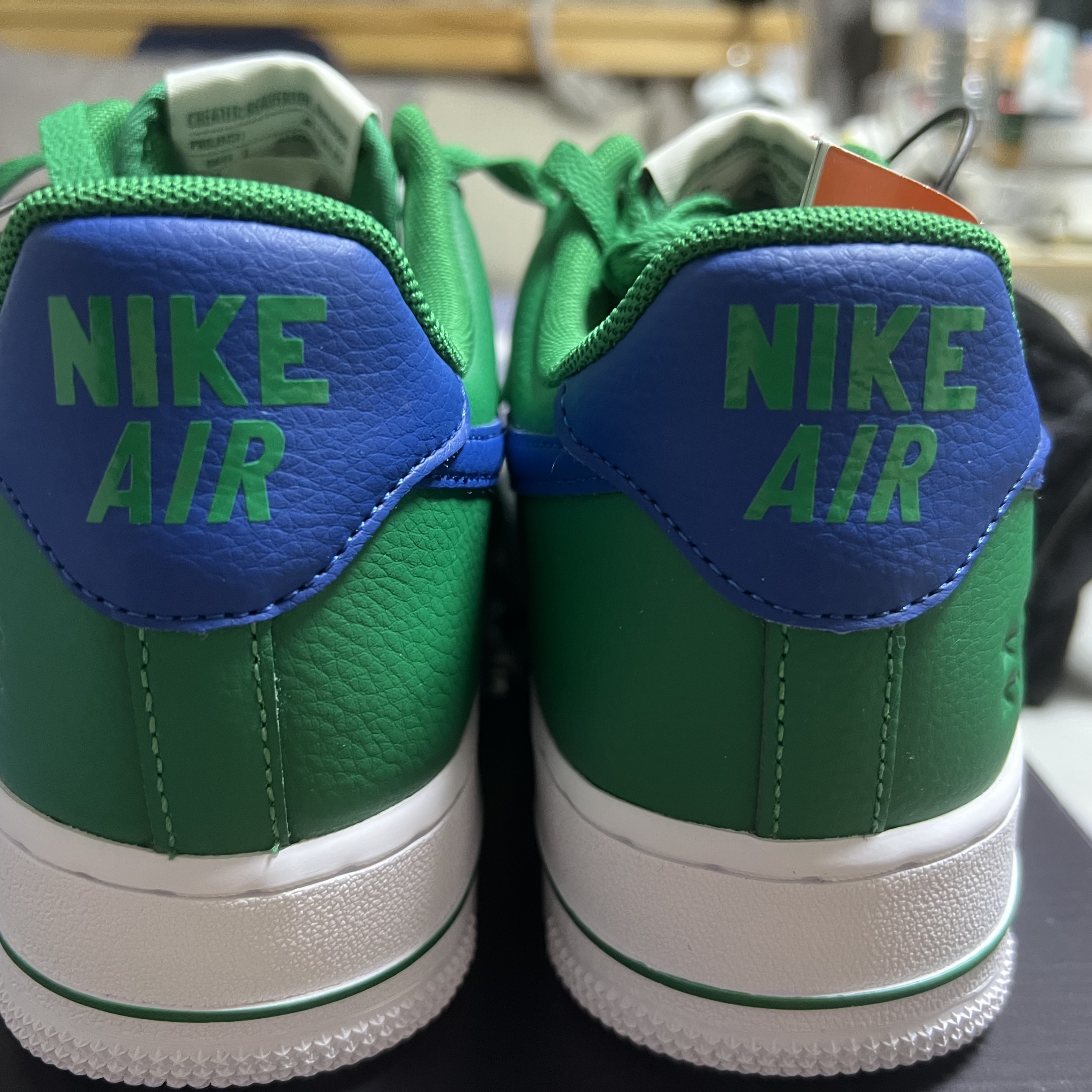 Nike Air Force 1 '07 LV8 40th Anniversary Join Forces Malachite Blue Jay 착용 스타일 - 3