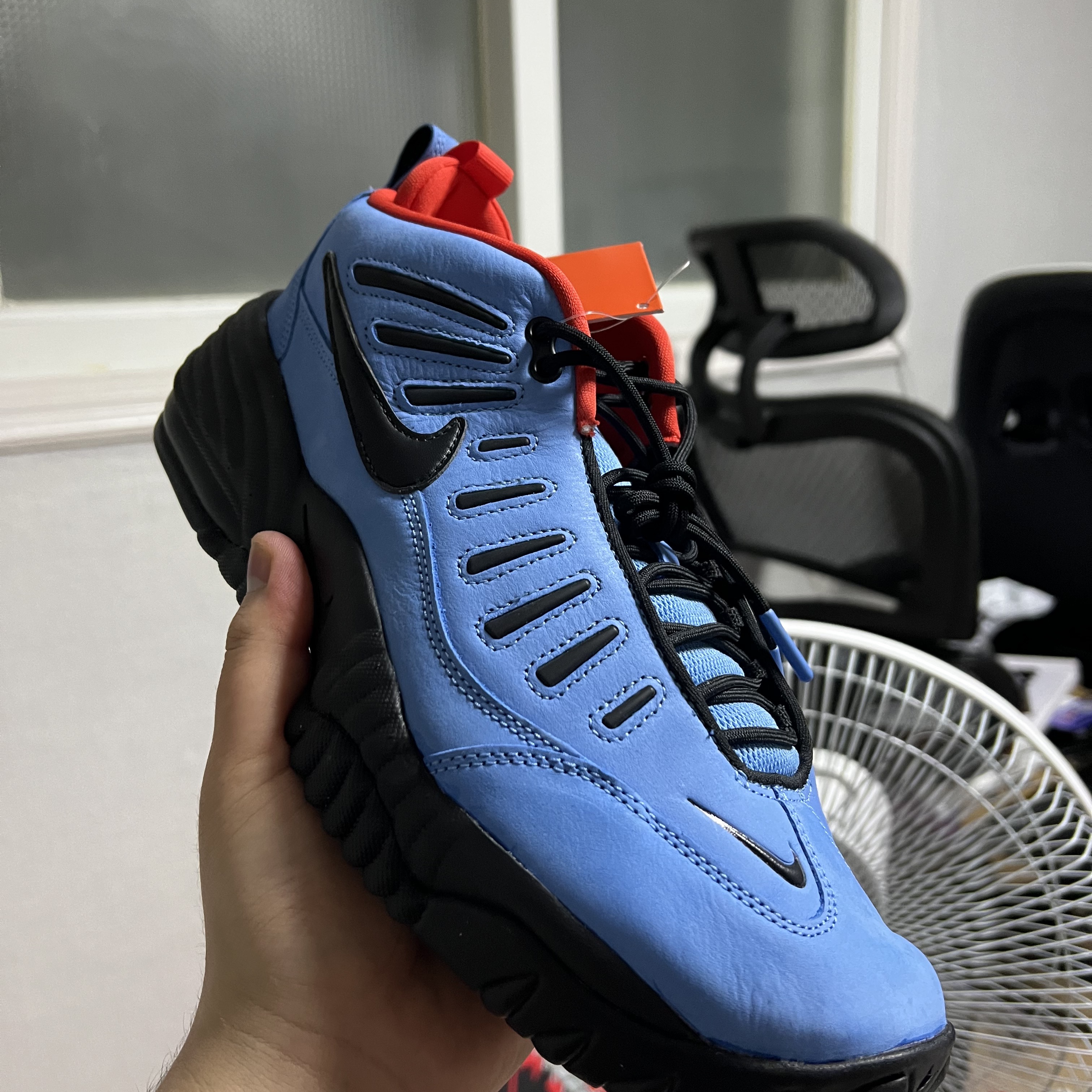 Nike x Ambush Air Adjust Force SP University Blue and Habanero Red 착용 스타일 - 3