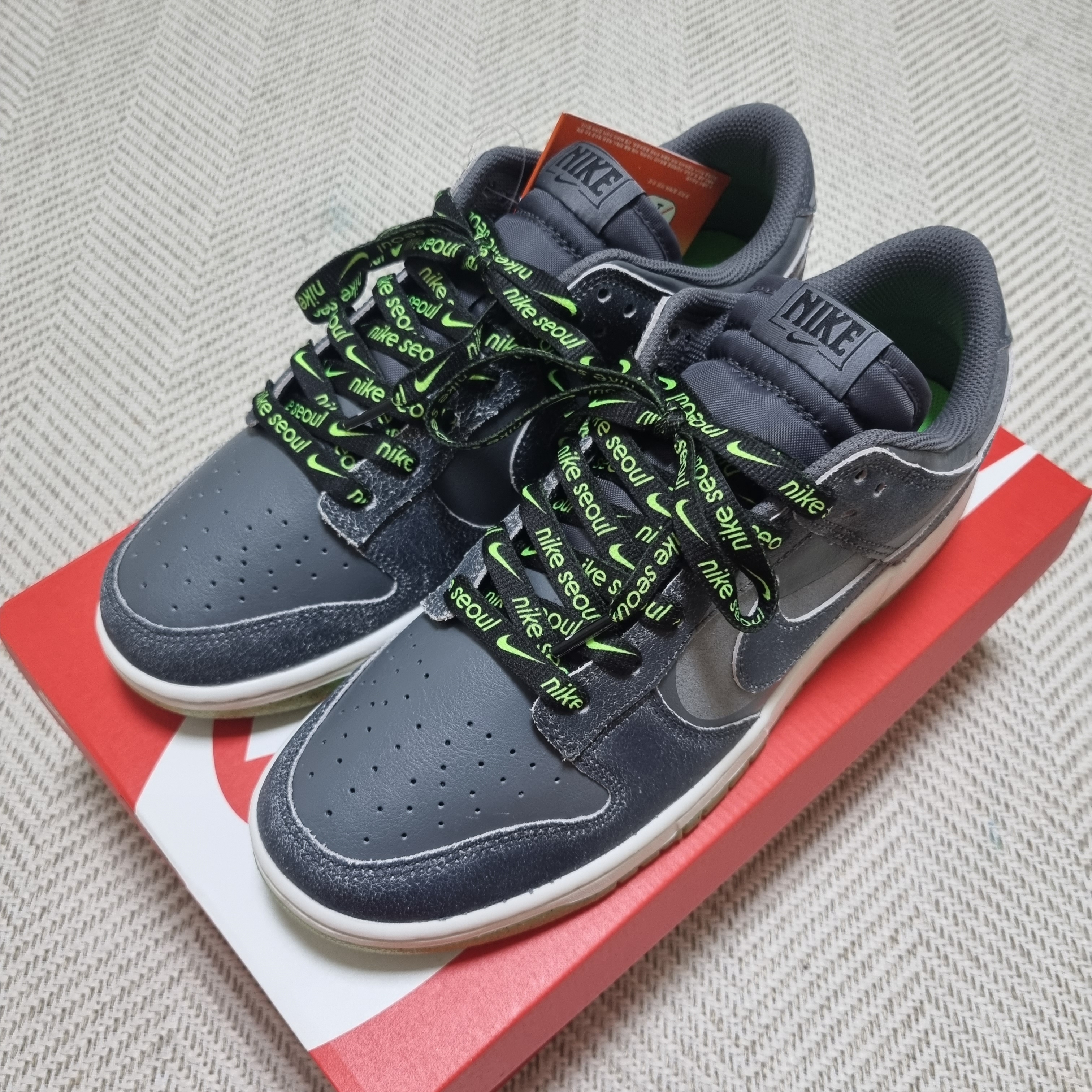 Nike Dunk Low Retro PRM Halloween 착용 스타일 - 1