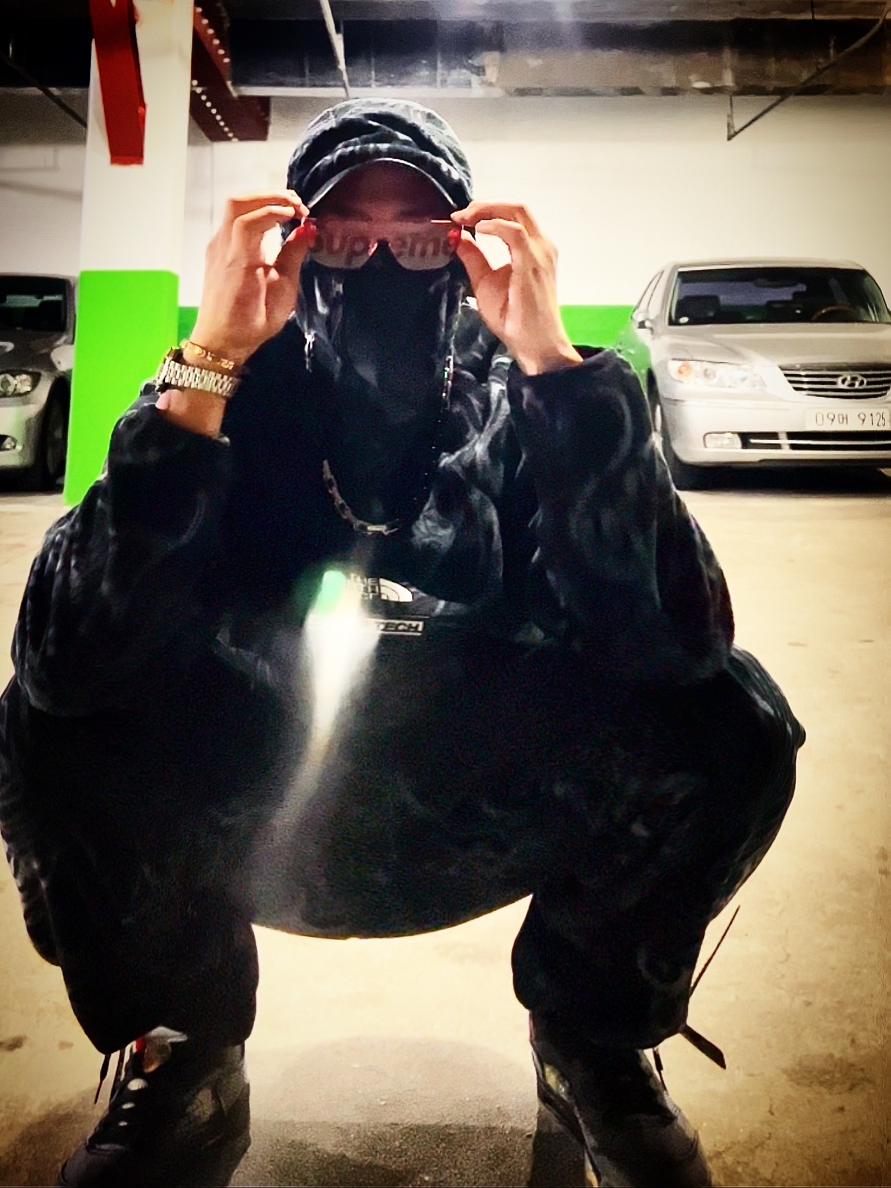Supreme Leather Camp Cap Black - 21SS, Supreme x The North Face Steep Tech Fleece Pullover Black Dragon - 22FW 착용 스타일 - 1