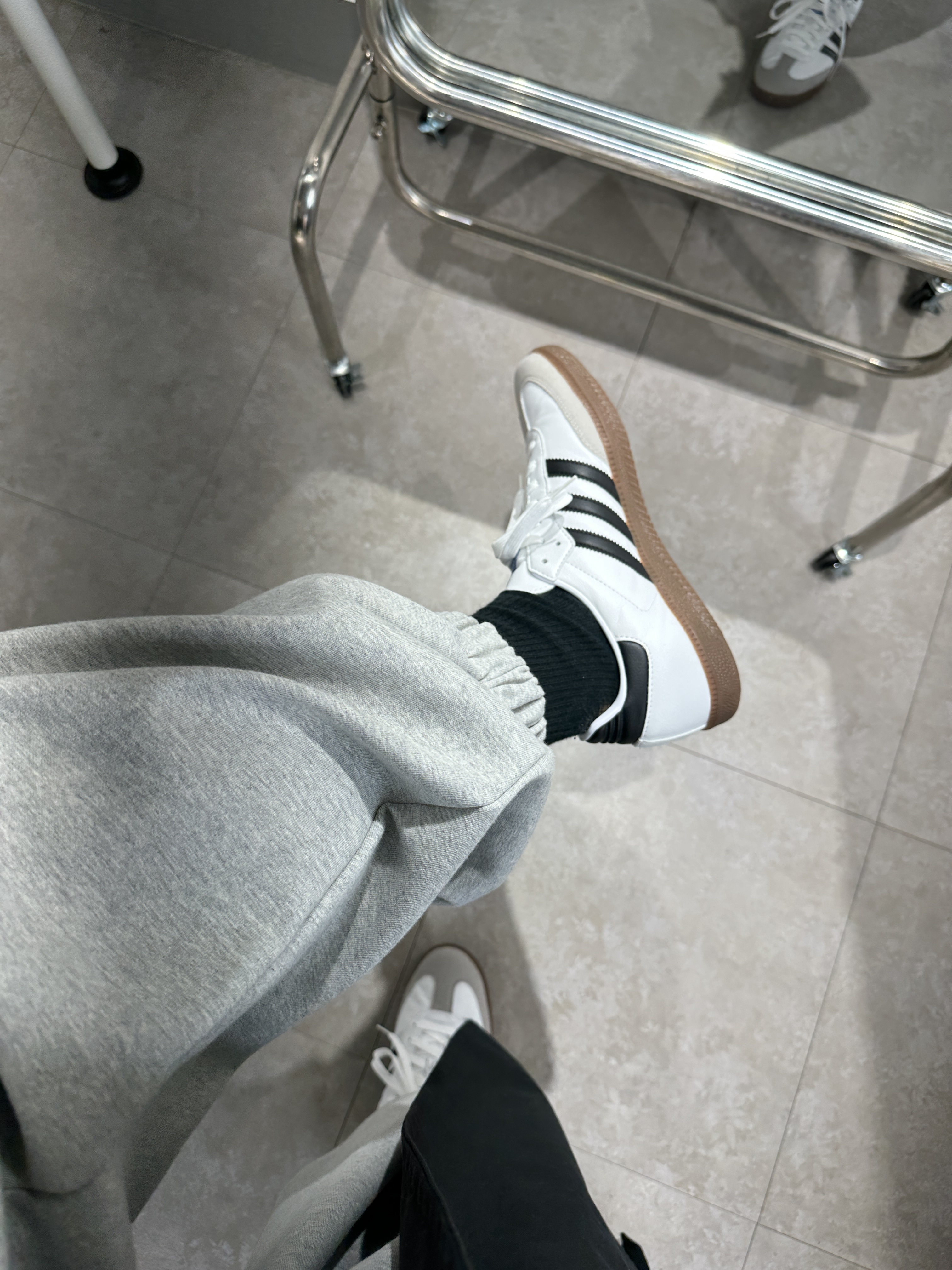 Adidas Samba Vegan White Black 착용 스타일 - 4
