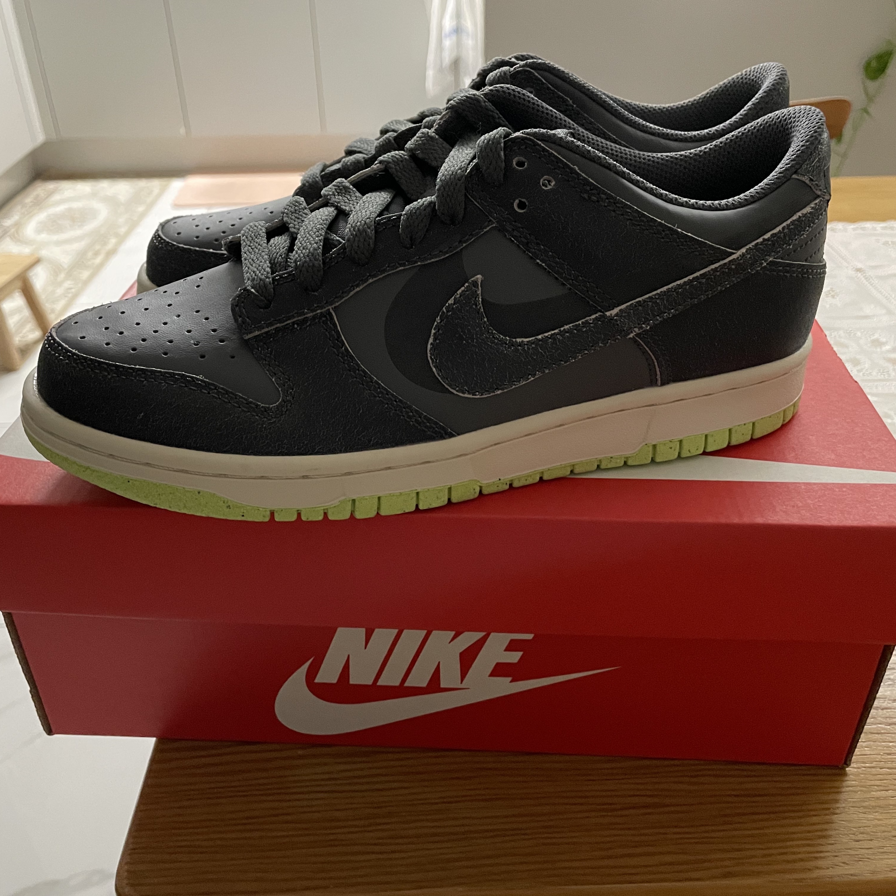 (GS) Nike Dunk Low SE Halloween, Nike Dunk Low Retro PRM Halloween 착용 스타일 - 1
