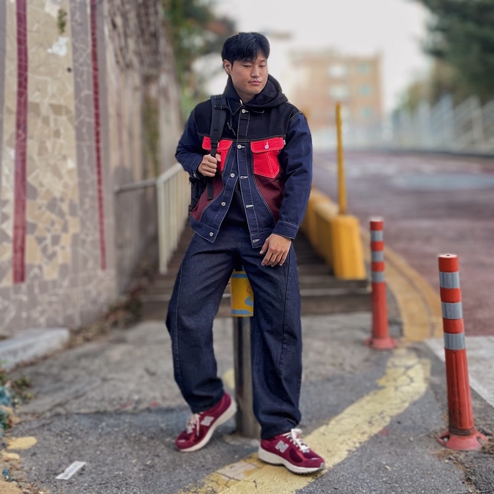 New Balance 2002R Garnet 착용 스타일