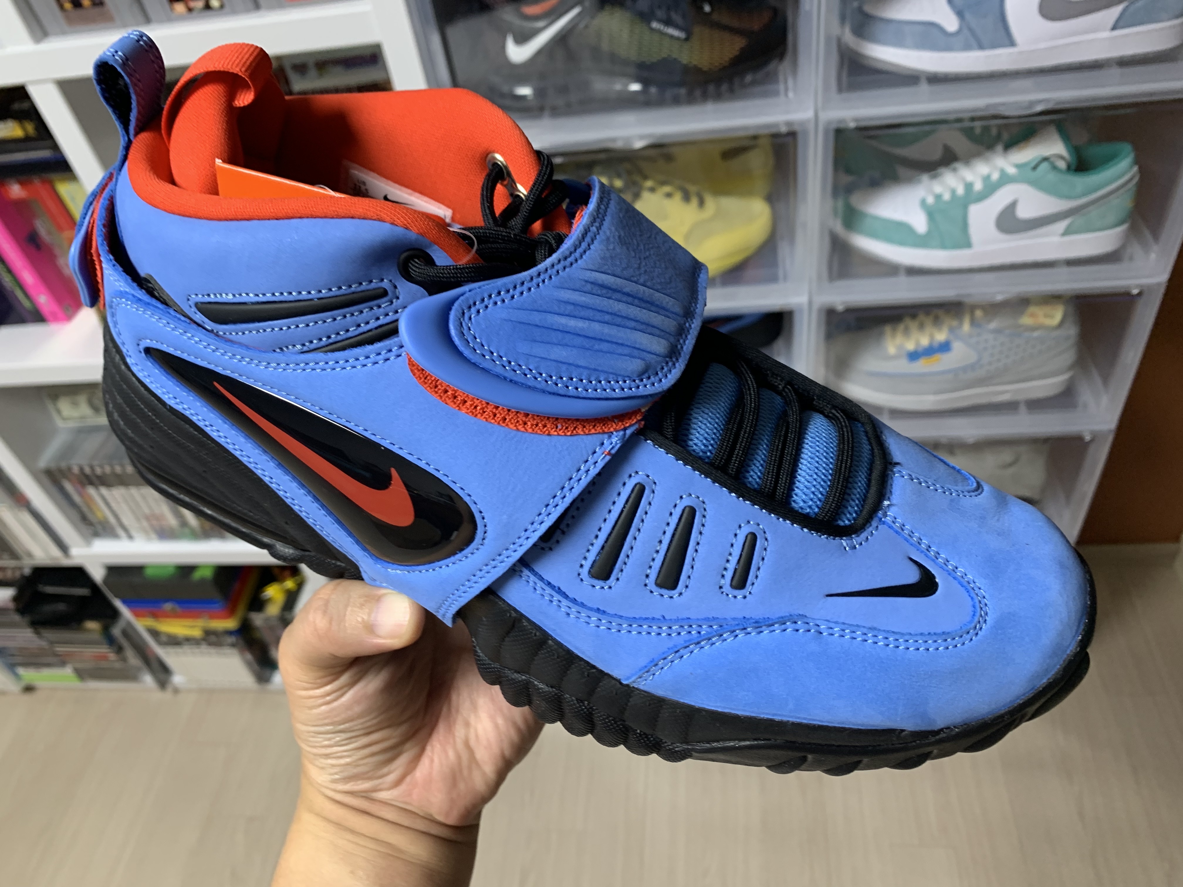 Nike x Ambush Air Adjust Force SP University Blue and Habanero Red 착용 스타일