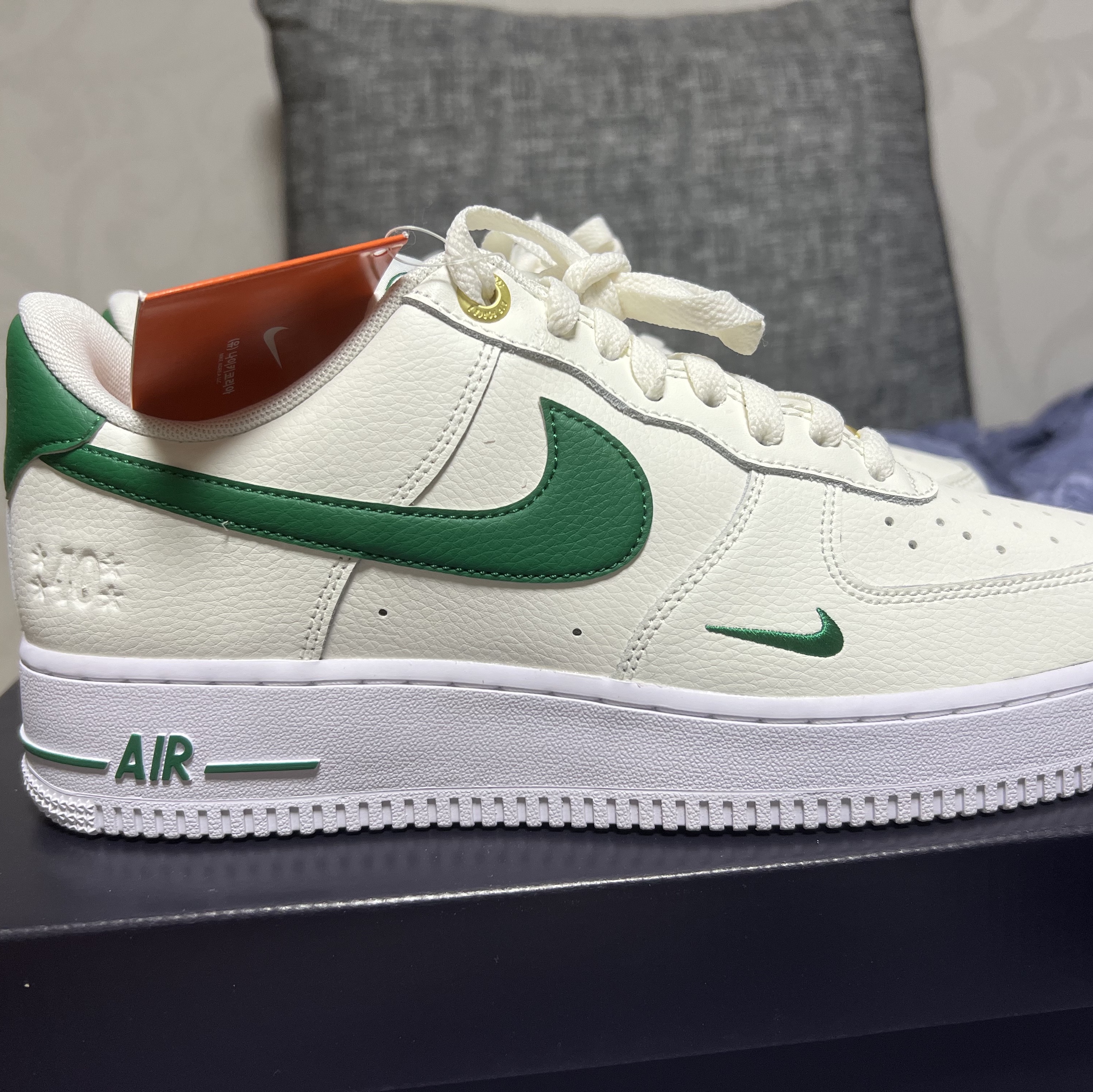 Nike Air Force 1 '07 LV8 40th Anniversary Join Forces Sail Malachite 착용 스타일 - 2