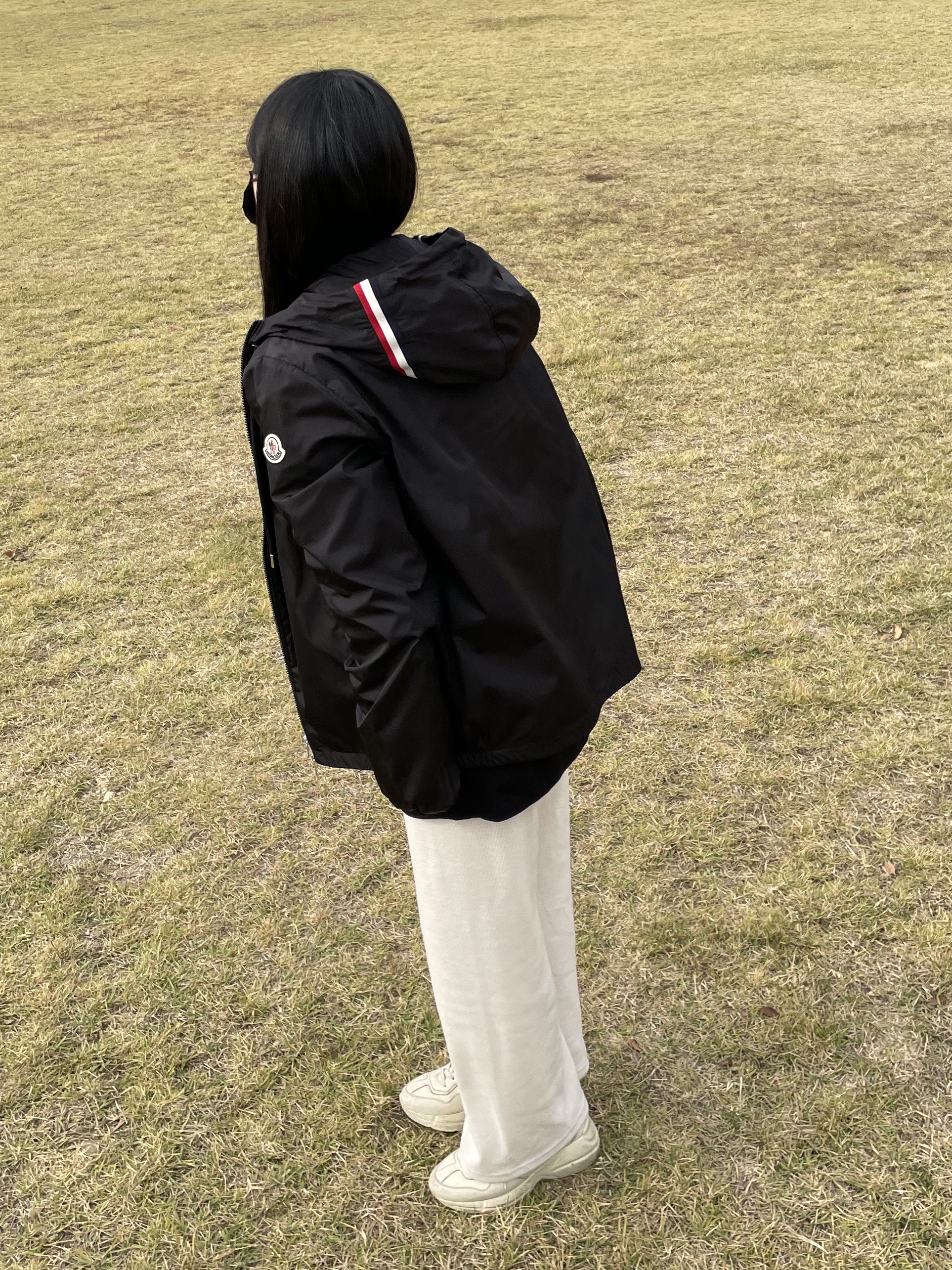 Moncler Grimpeurs Hooded Jacket Black - 22SS, (W) Gucci Rhyton Leather Sneakers Distressed Ivory 착용 스타일