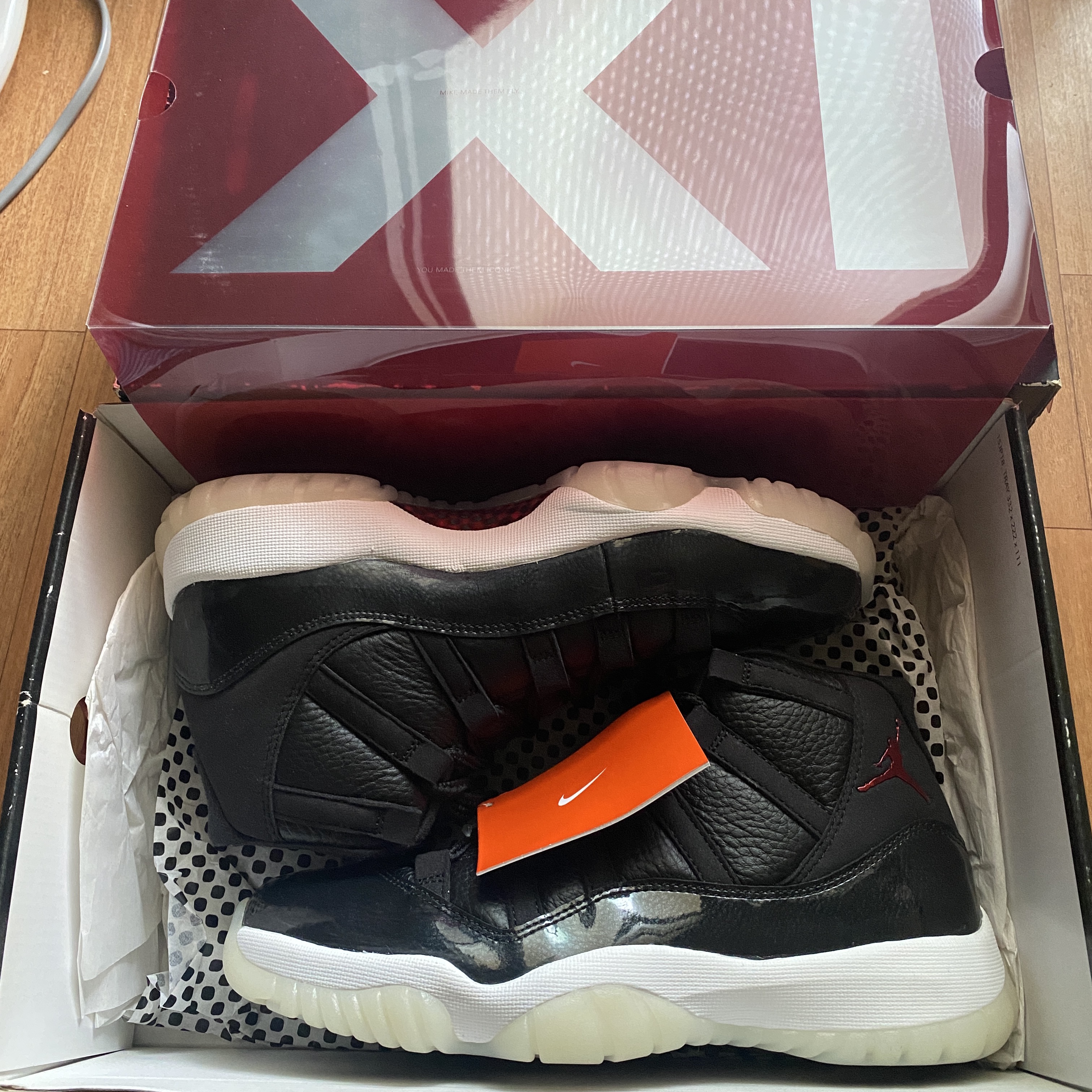 Jordan 11 Retro 72-10 착용 스타일