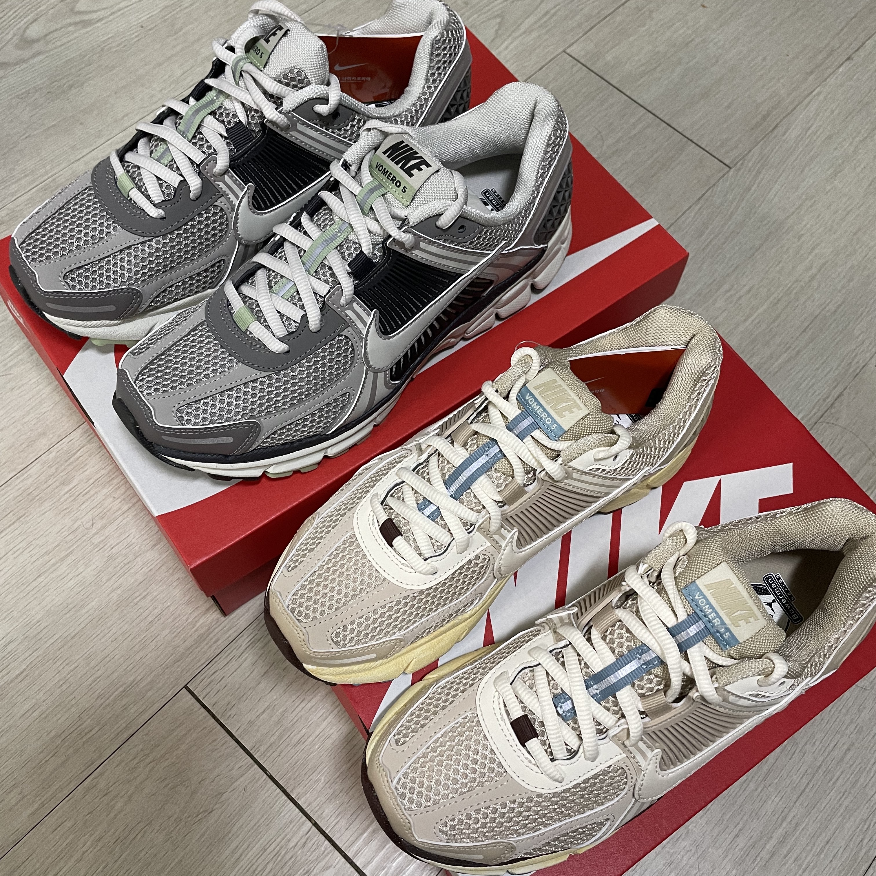 (W) Nike Zoom Vomero 5 Oatmeal, (W) Nike Zoom Vomero 5 Cobblestone and Flat Pewter 착용 스타일 - 4