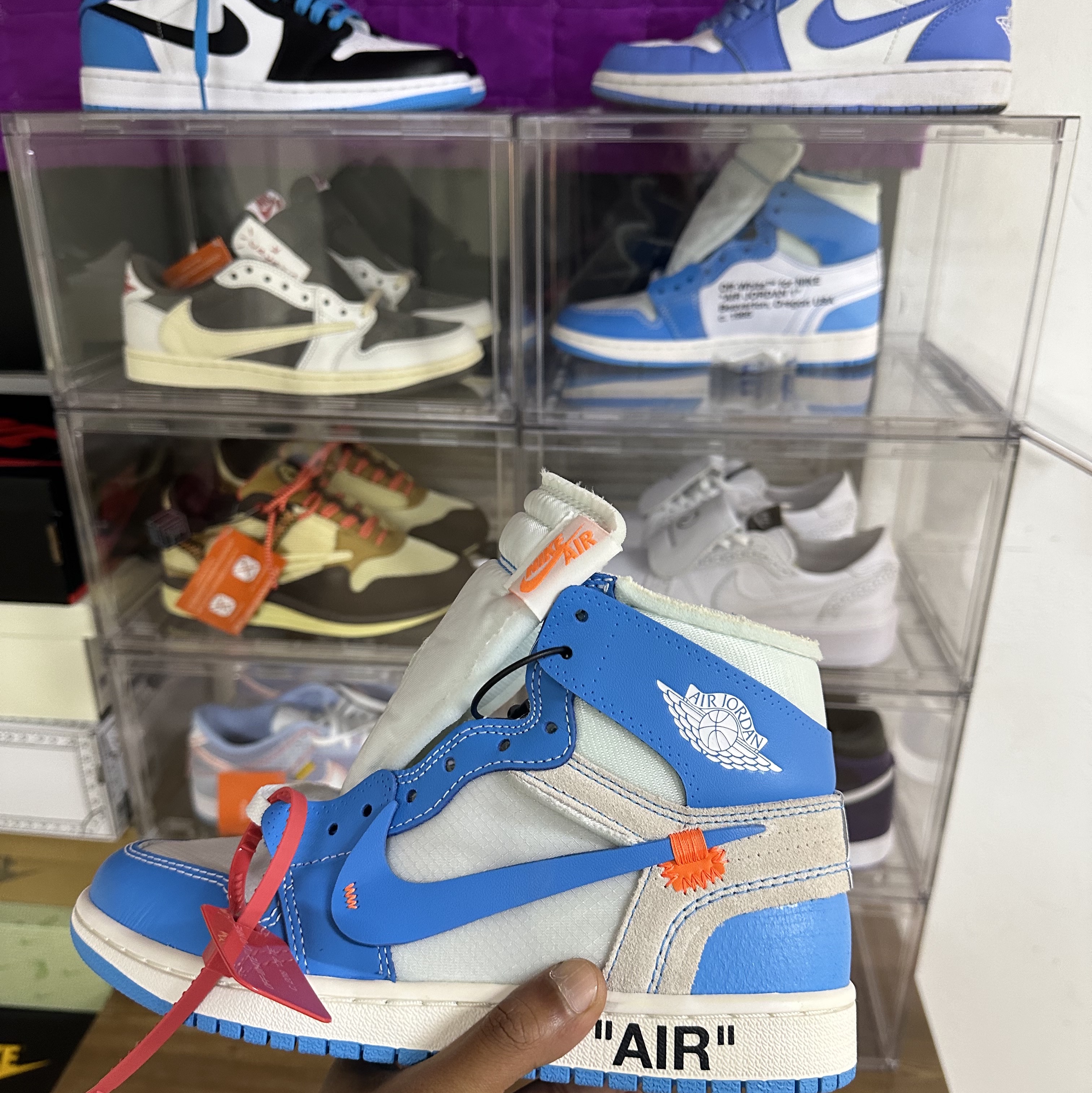 Jordan 1 x Off-White Retro High University Blue 착용 스타일