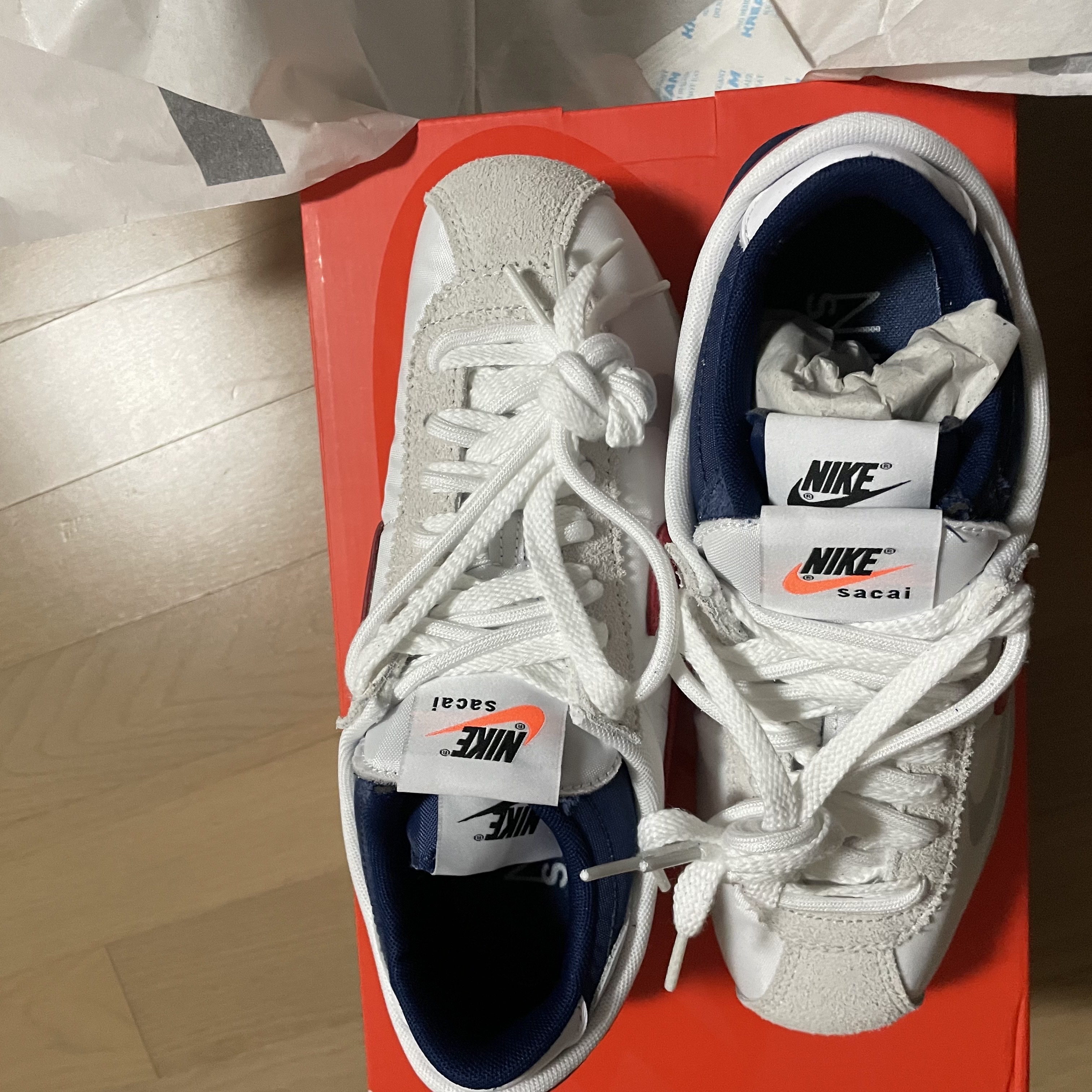 Nike x Sacai Zoom Cortez SP White and University Red 착용 스타일