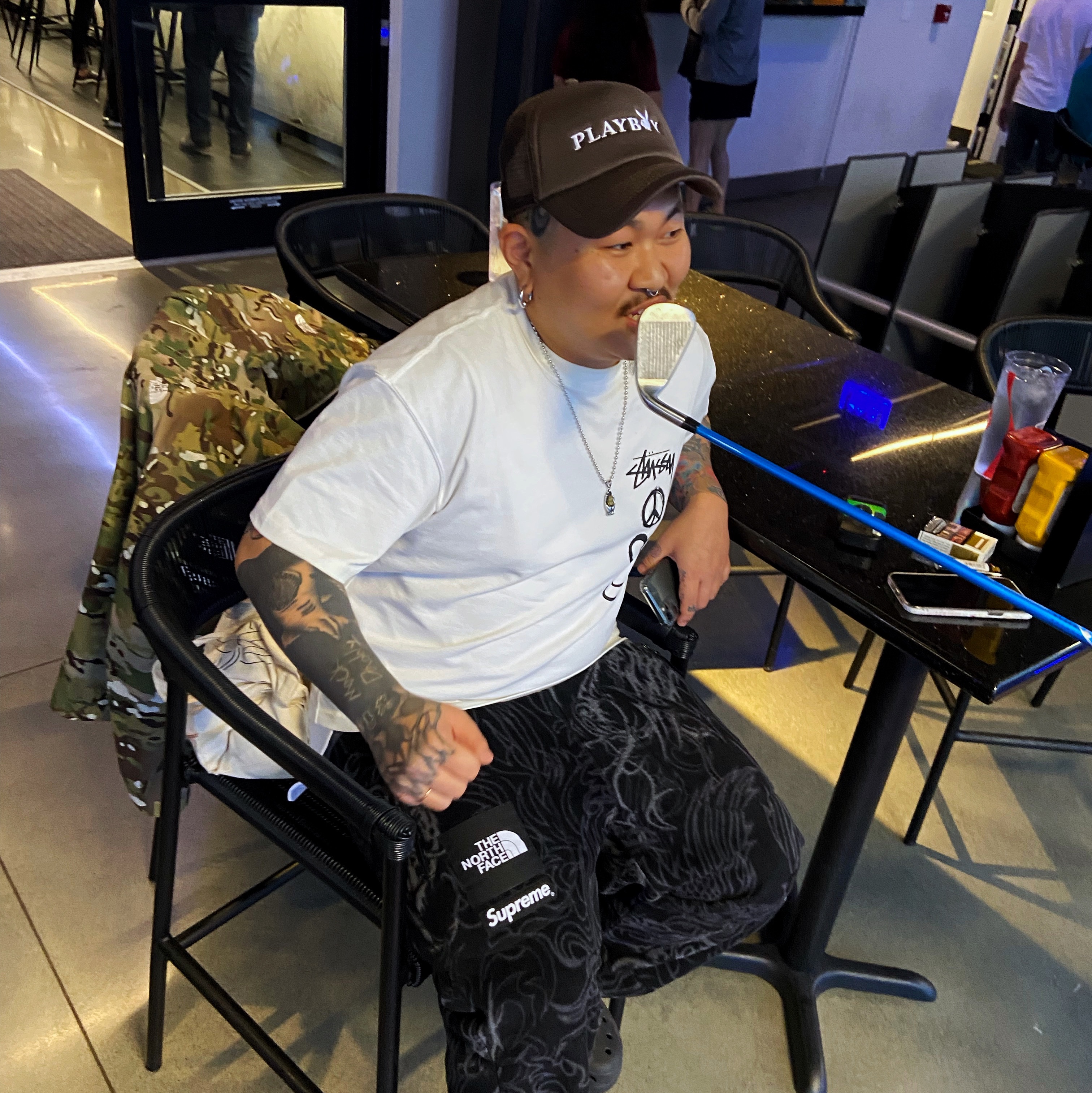 Nike x Stussy NRG RA T-Shirt Summit White (DM4942-121), Supreme x The North Face Steep Tech Fleece Pants Black Dragon - 22FW 착용 스타일