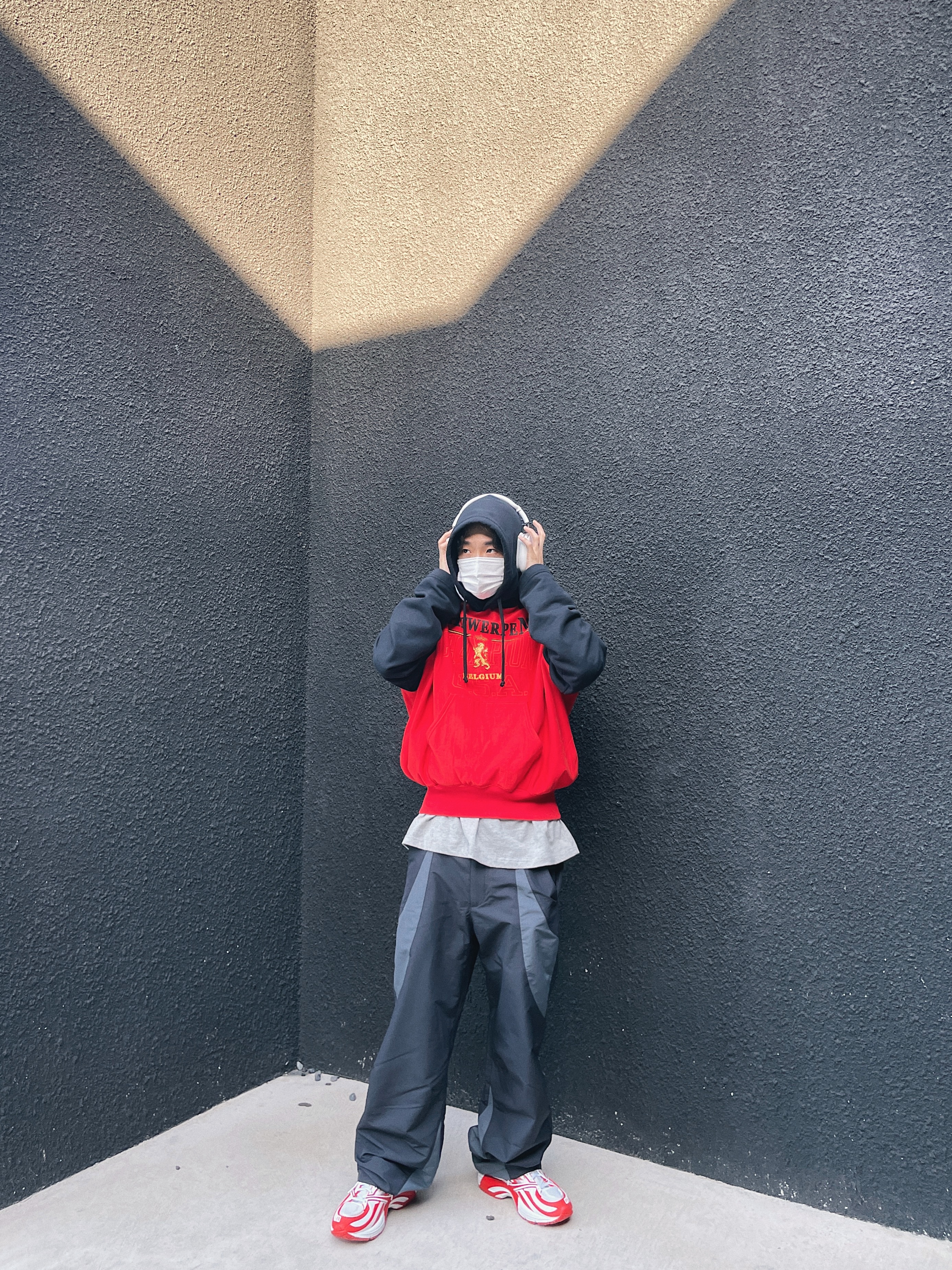 Apple AirPods Max Lightning Silver (Korean Ver.), Reebok x Kanghyuk Premier Road Modern White Red  착용 스타일 - 2