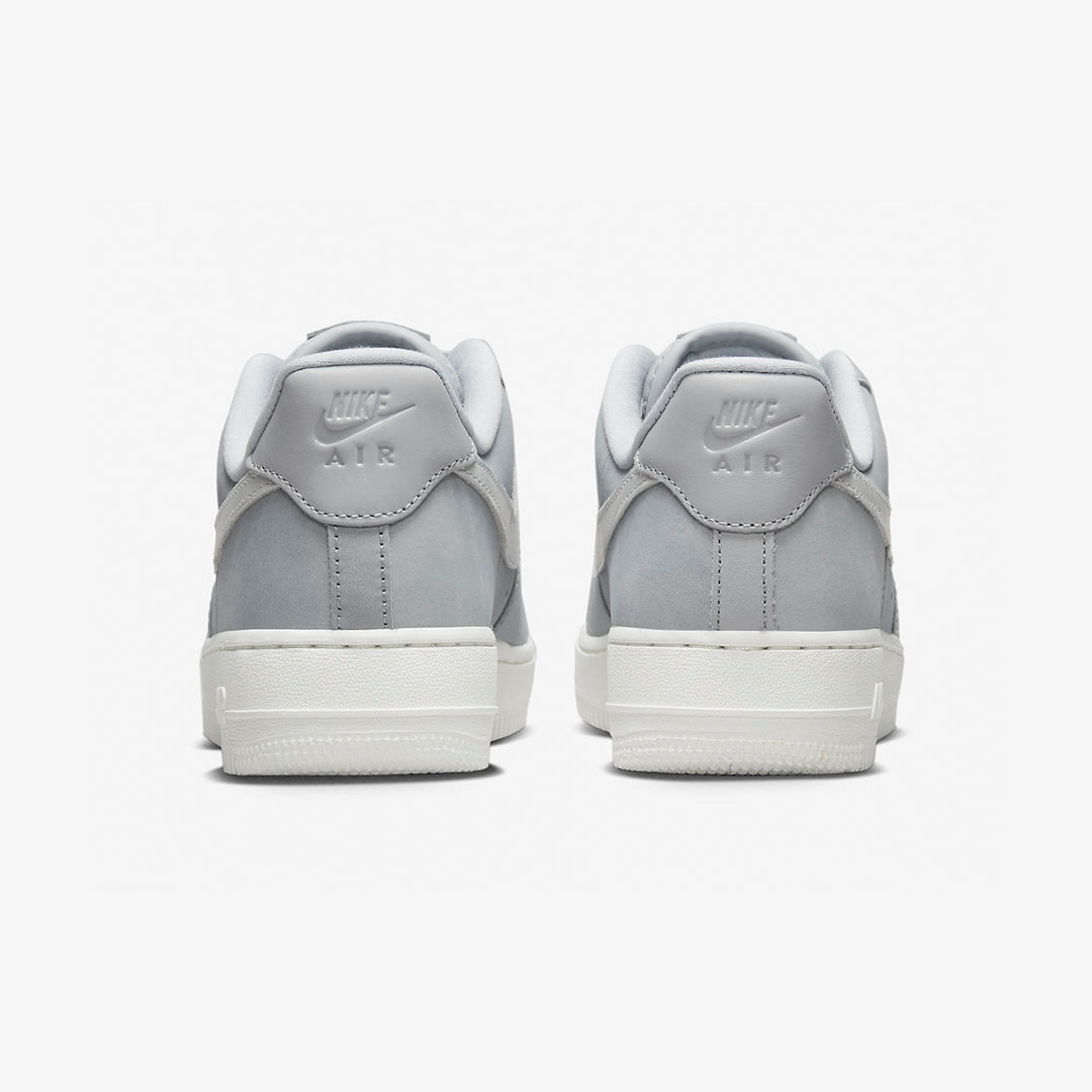 Nike Air Force 1 '07 LX Athletic Club Light Smoke Grey, Nike Air Force 1 '07 LV8 Athletic Club Light Smoke Grey Marina 착용 스타일 - 5