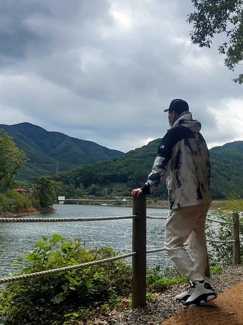 Jordan 13 Retro He Got Game 2018, The North Face White Label Novelty Dalton Anorak White Sand 착용 스타일