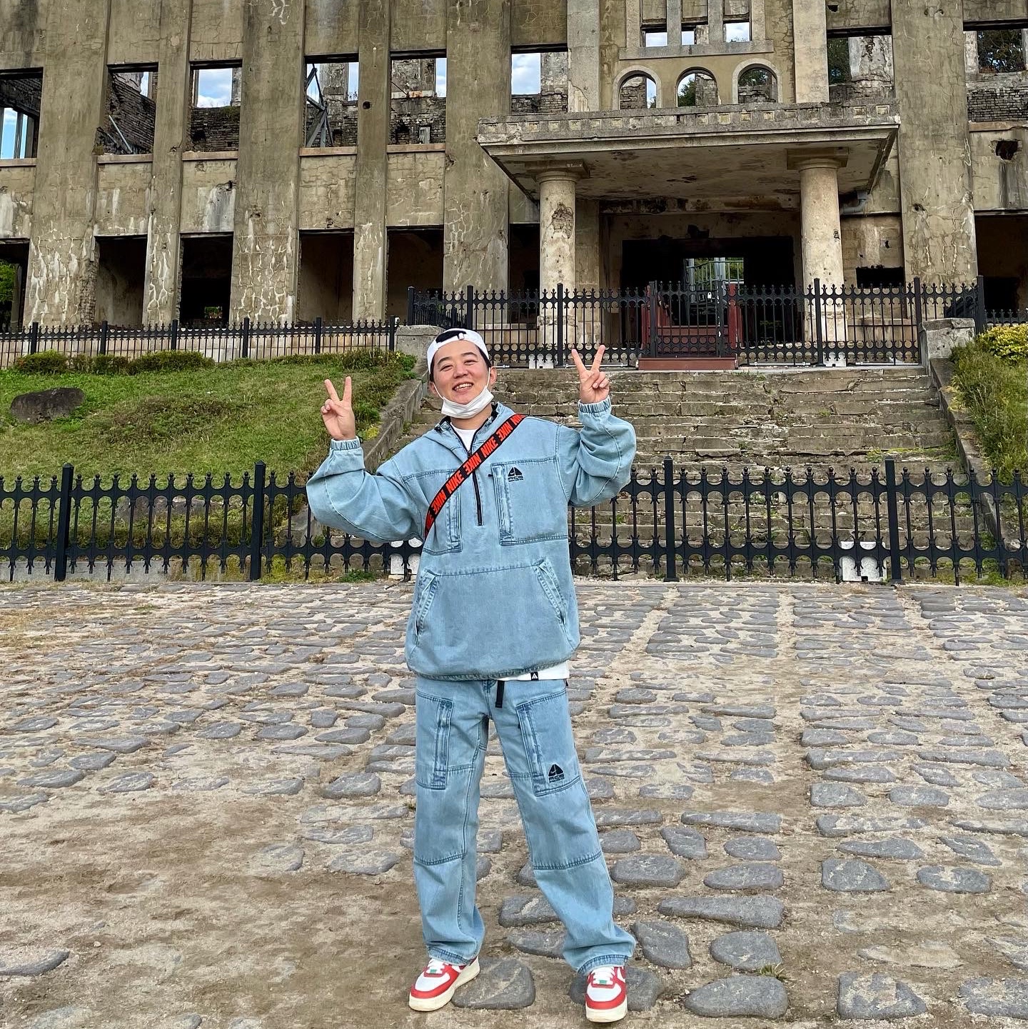 Supreme x Nike ACG Denim Pullover Washed Blue - 22FW, Supreme x Nike ACG Belted Denim Pants Washed Blue - 22FW 착용 스타일