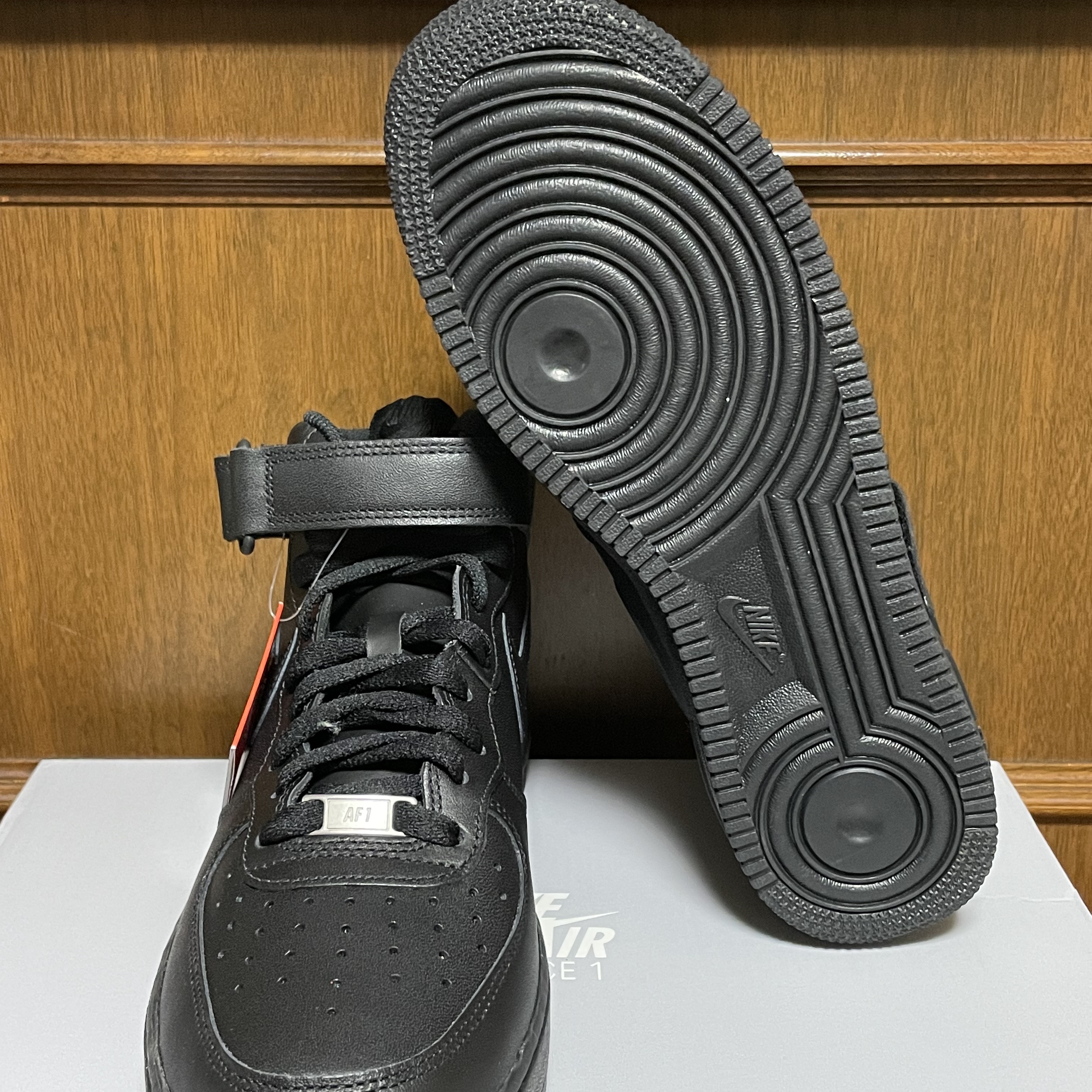 Nike Air Force 1 Mid '07 Black 착용 스타일 - 4
