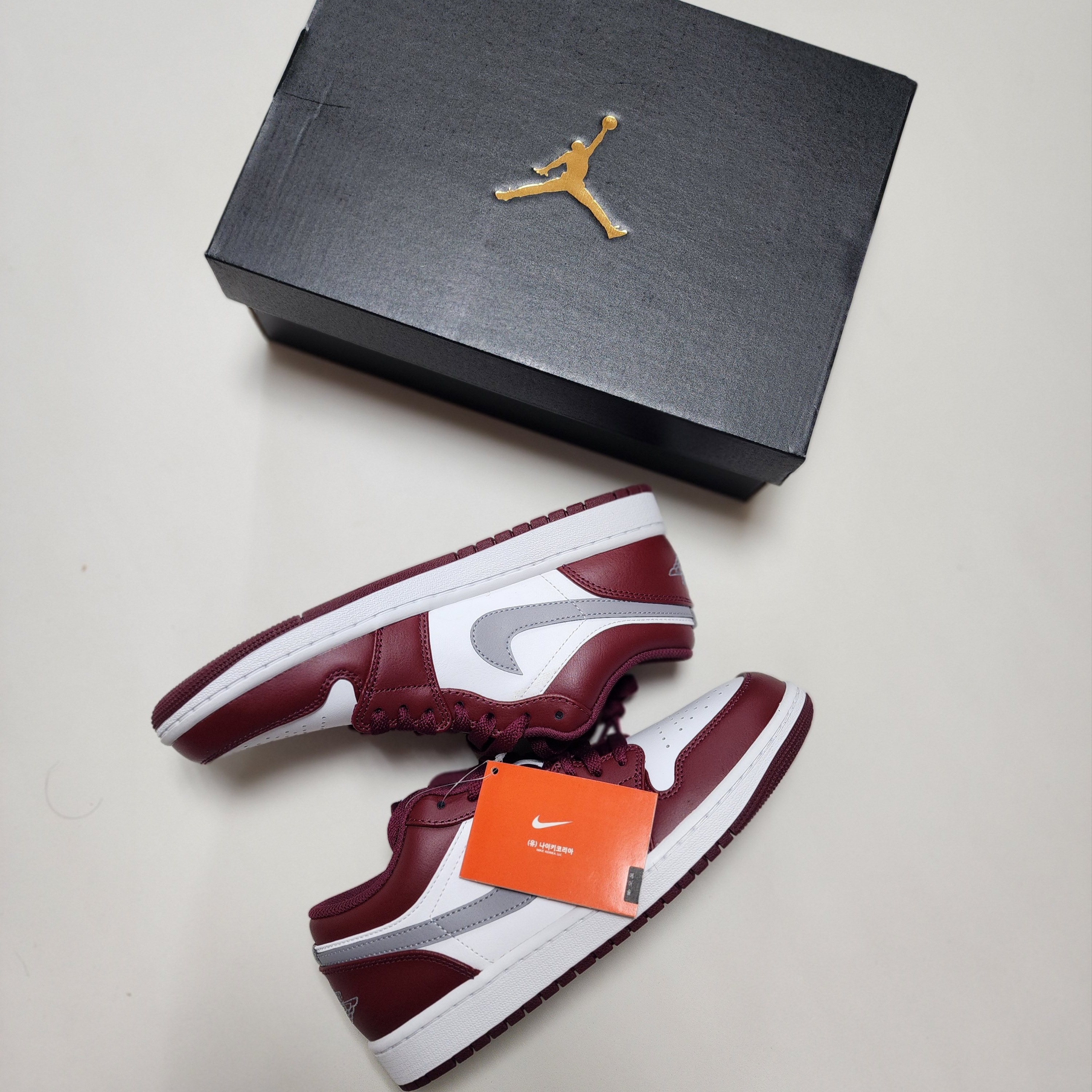 Jordan 1 Low Cherrywood Red 착용 스타일 - 5