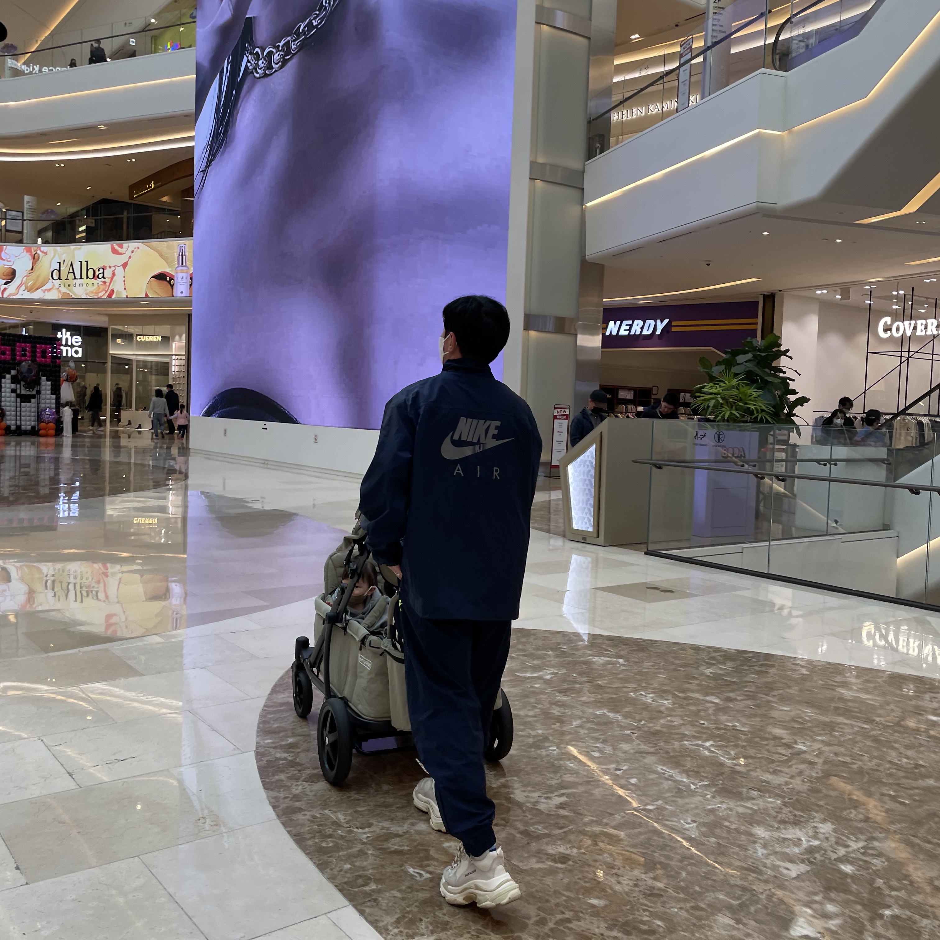 Nike x Kim Jones Reversible Wind Breaker Navy - US/EU, Nike x Kim Jones Track Pants Navy - US/EU 착용 스타일