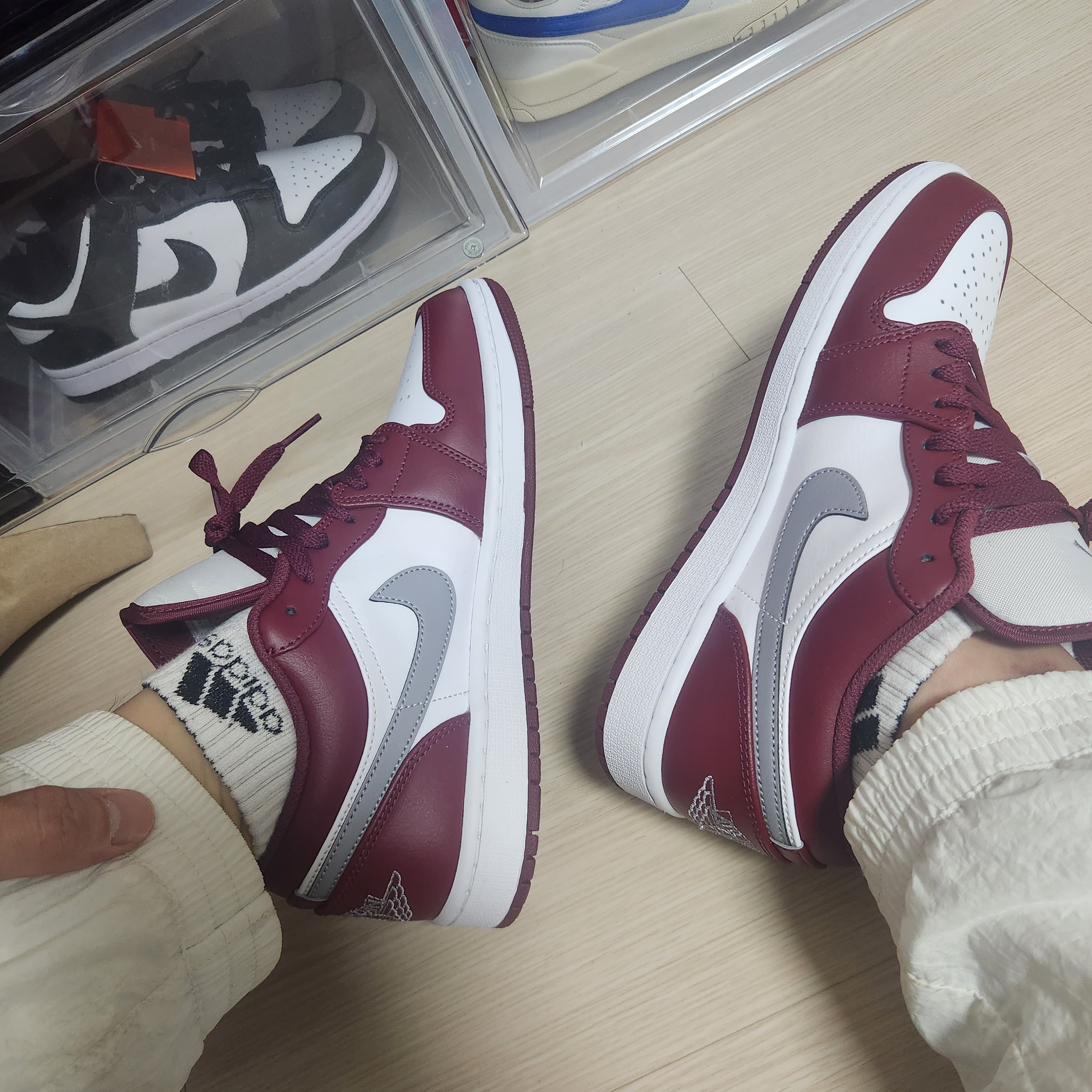 Jordan 1 Low Cherrywood Red 착용 스타일