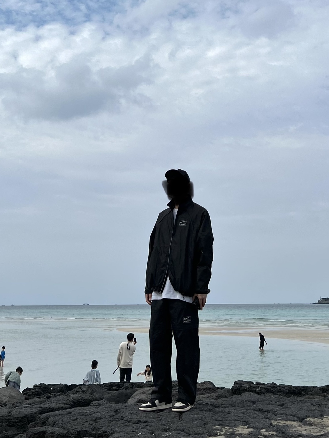 Nike x Stussy NRG FL Storm-Fit Jacket Black (DO5304-010), Nike x Stussy NRG FL Storm-Fit Pants Black (DO7170-010) 착용 스타일 - 2