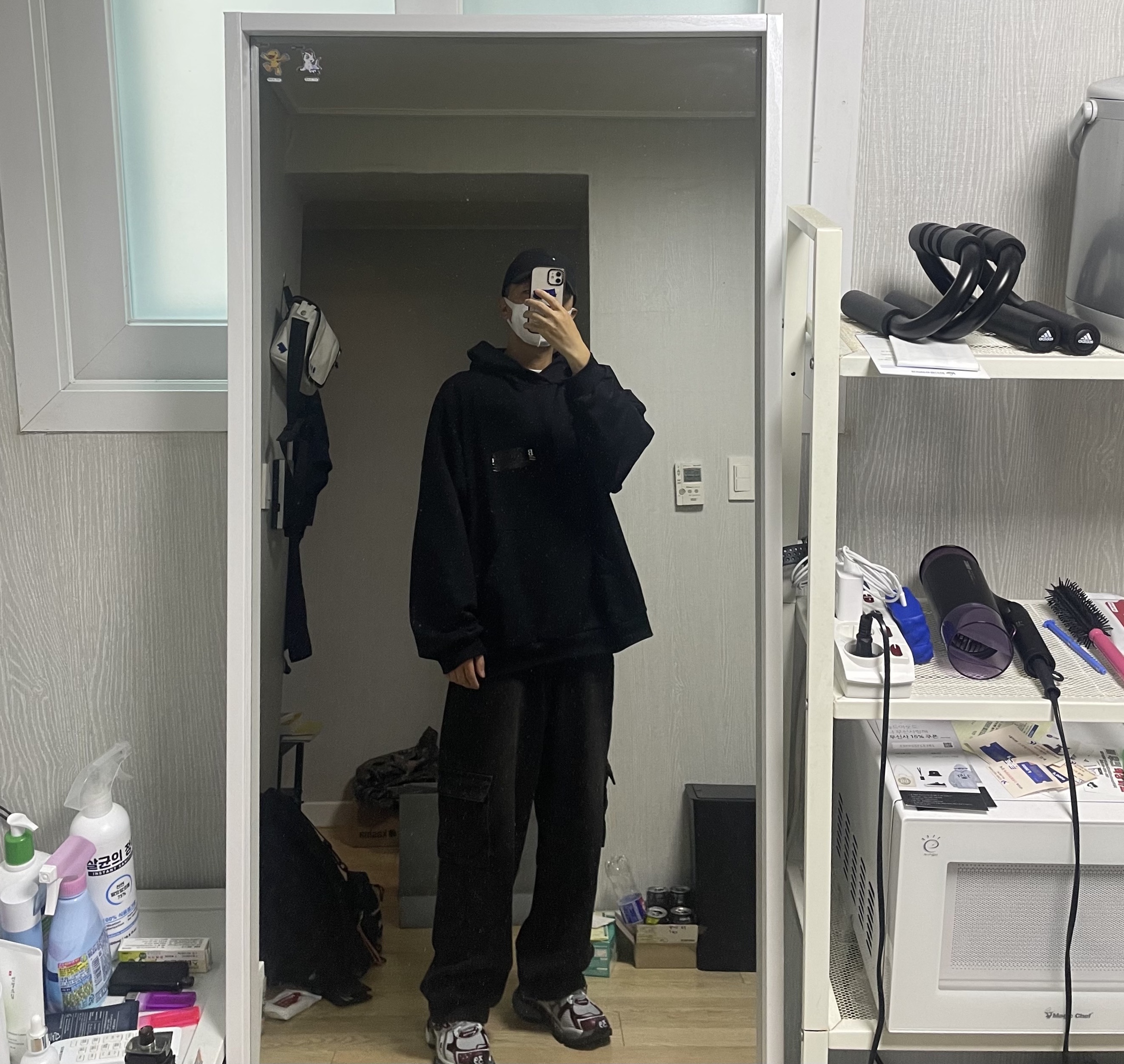 Nike x Drake Nocta NRG AU L91 Cap, Balenciaga Gaffer Hoodie Large Fit Black 착용 스타일 - 2