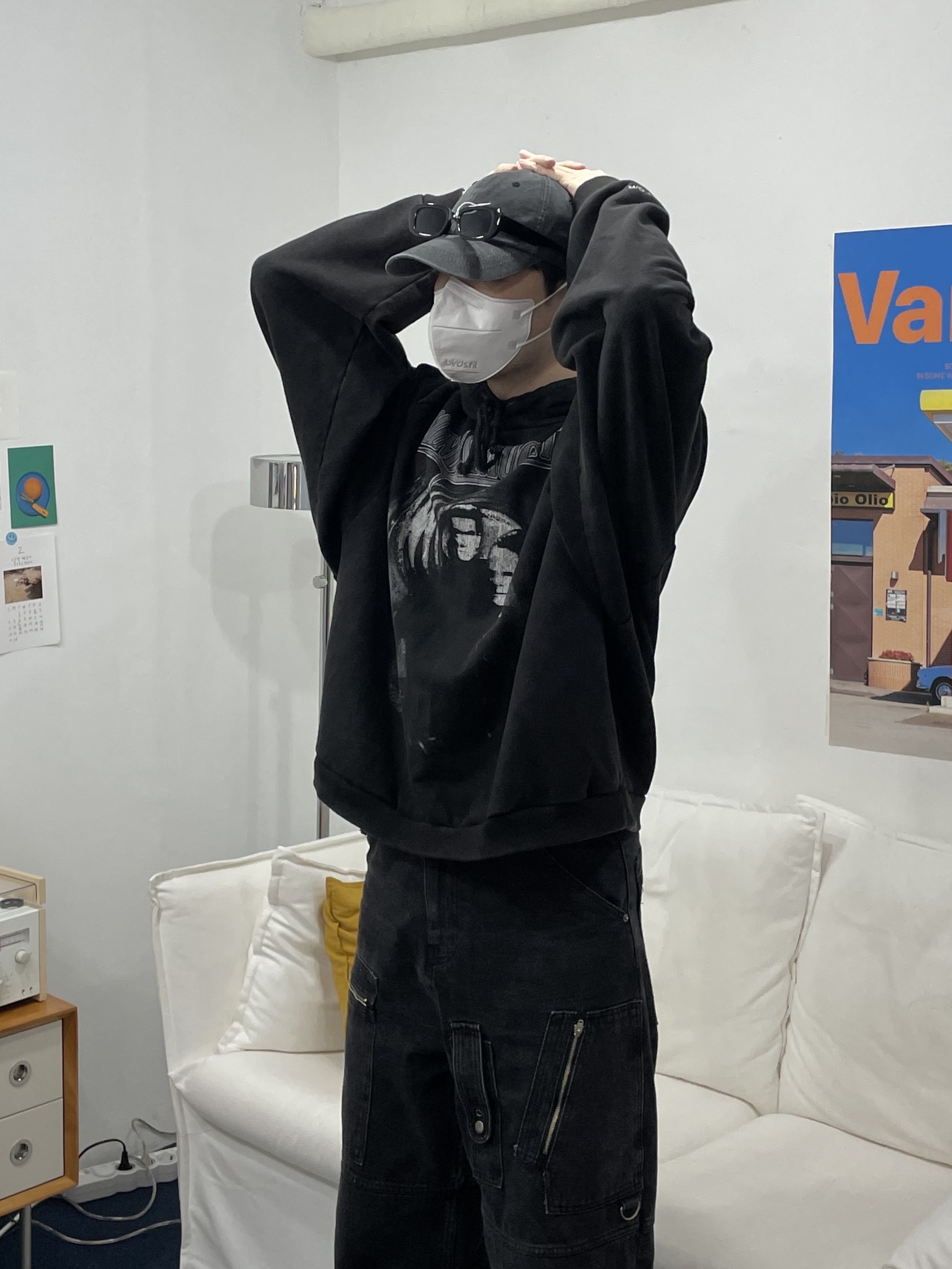 Balenciaga Defender Sneakers Black, Project G/R Mind Slaughter Vintage Washeed Hoodie Black 착용 스타일 - 3
