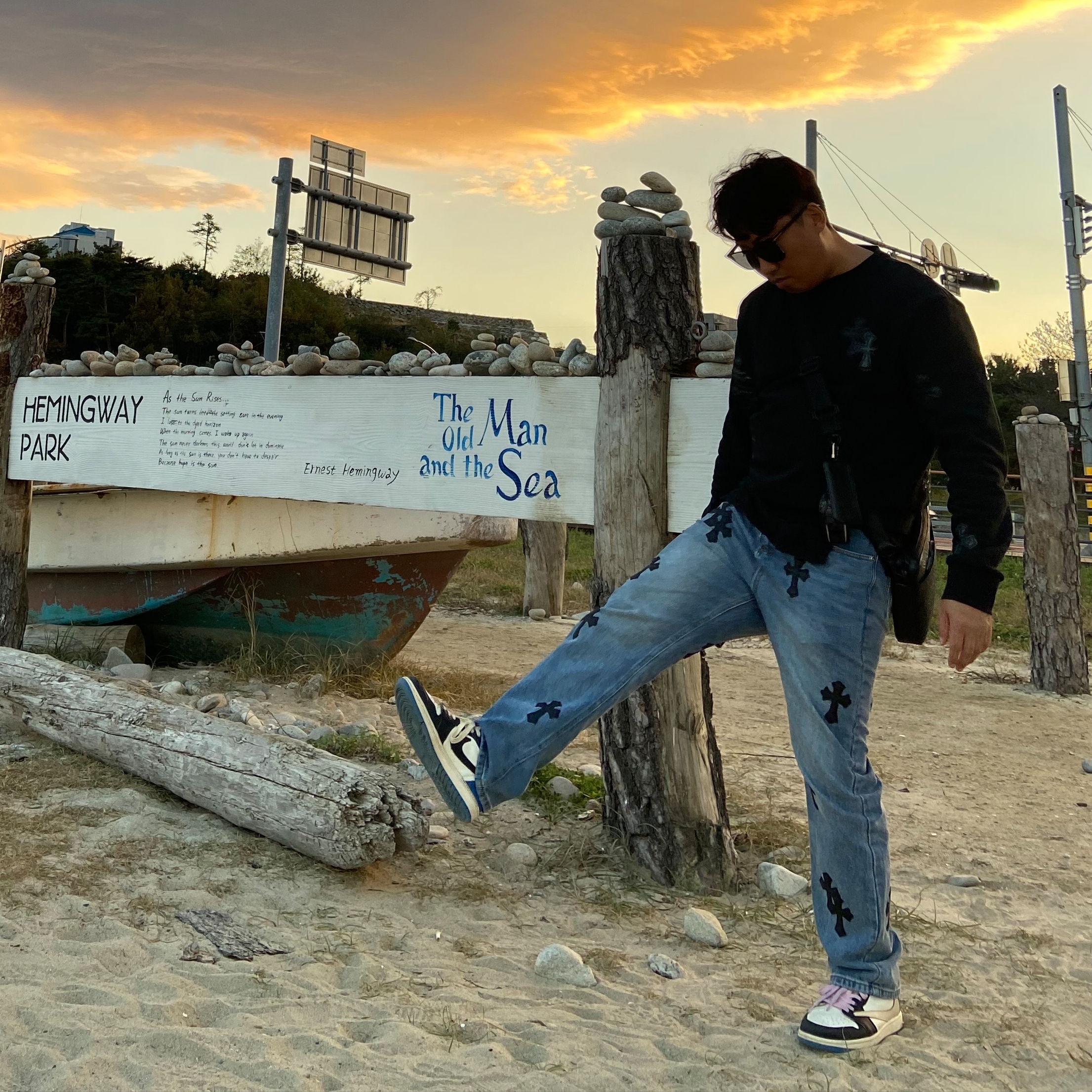 Jordan 1 x Travis Scott x Fragment Retro Low OG SP Military Blue 착용 스타일