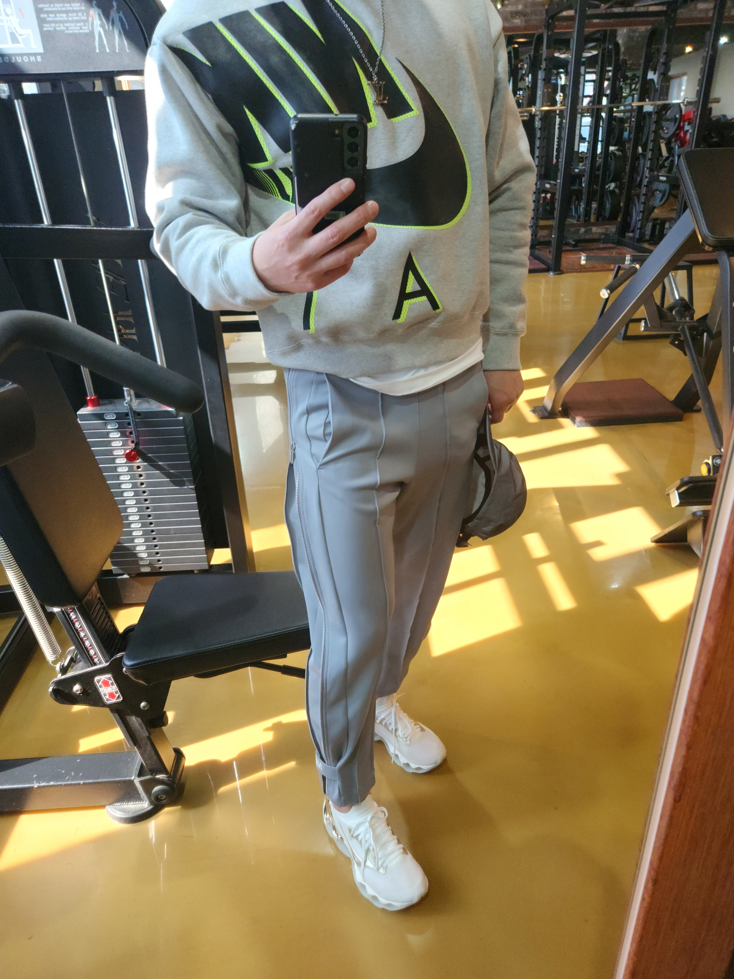 Nike x Kim Jones Fleece Crew Grey Heather - US/EU, Mizuno x Sorayama Hajime Wave Prophecy Champagne Gold 착용 스타일
